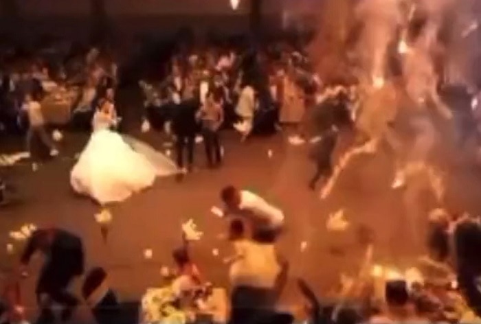 Vụ cháy đám cưới khiến 114 người thiệt mạng: Người thân suy sụp, khóc nghẹn khi hỷ sự hóa tang sự - Ảnh 1.