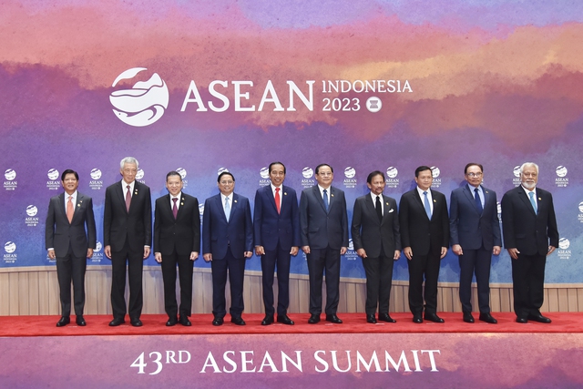 Hoạt động của Thủ tướng Phạm Minh Chính tại Hội nghị Cấp cao ASEAN 43 - Ảnh 1.