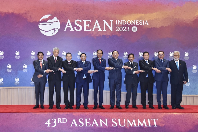 Hoạt động của Thủ tướng Phạm Minh Chính tại Hội nghị Cấp cao ASEAN 43 - Ảnh 2.