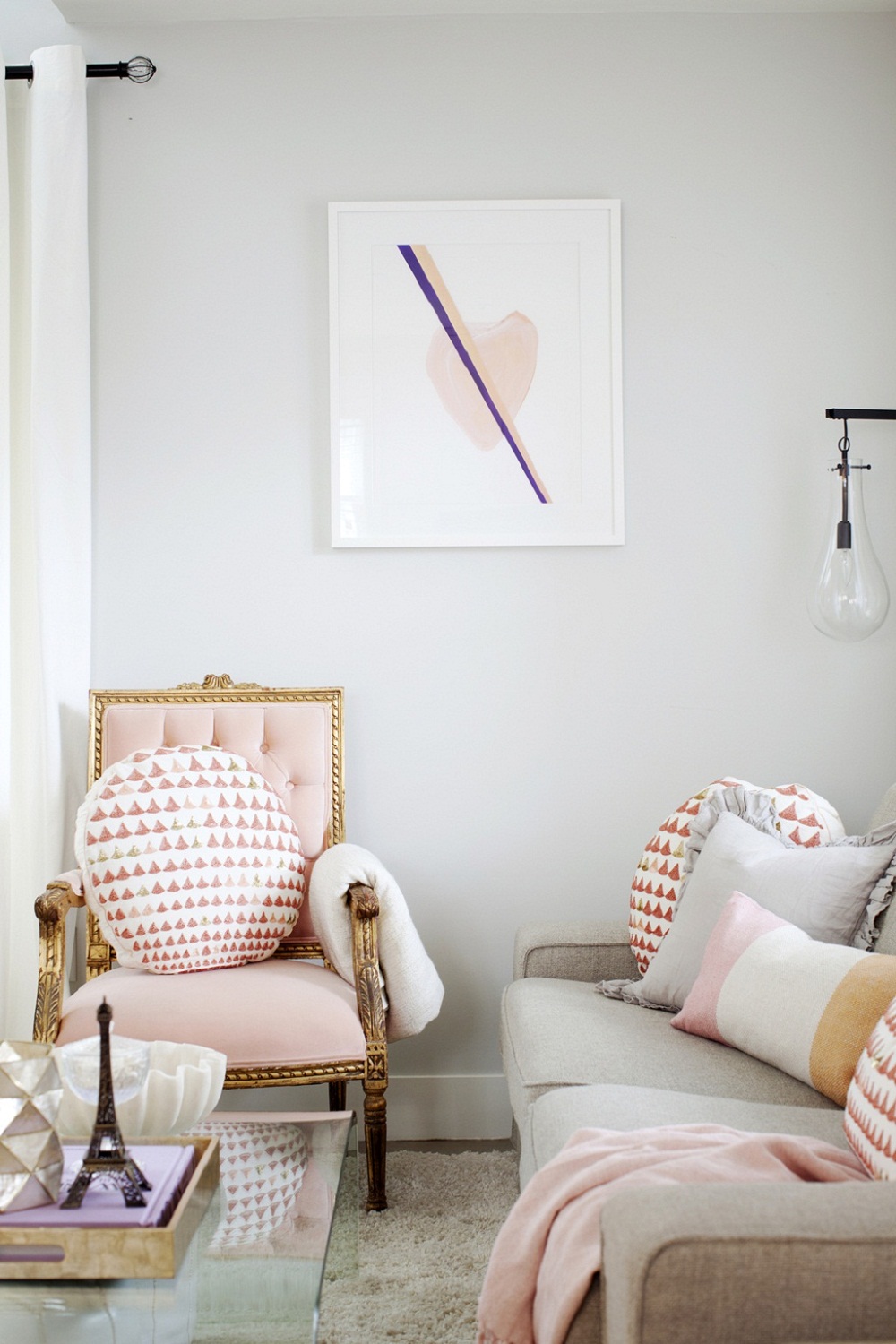 Những mẫu phòng khách mang sắc hồng vừa nhẹ nhàng vừa quyến rũ - Ảnh 9.