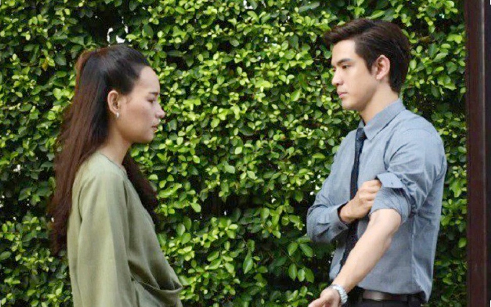 Bố chồng vỡ nợ, tôi đau điếng với câu tuyên bố từ chồng