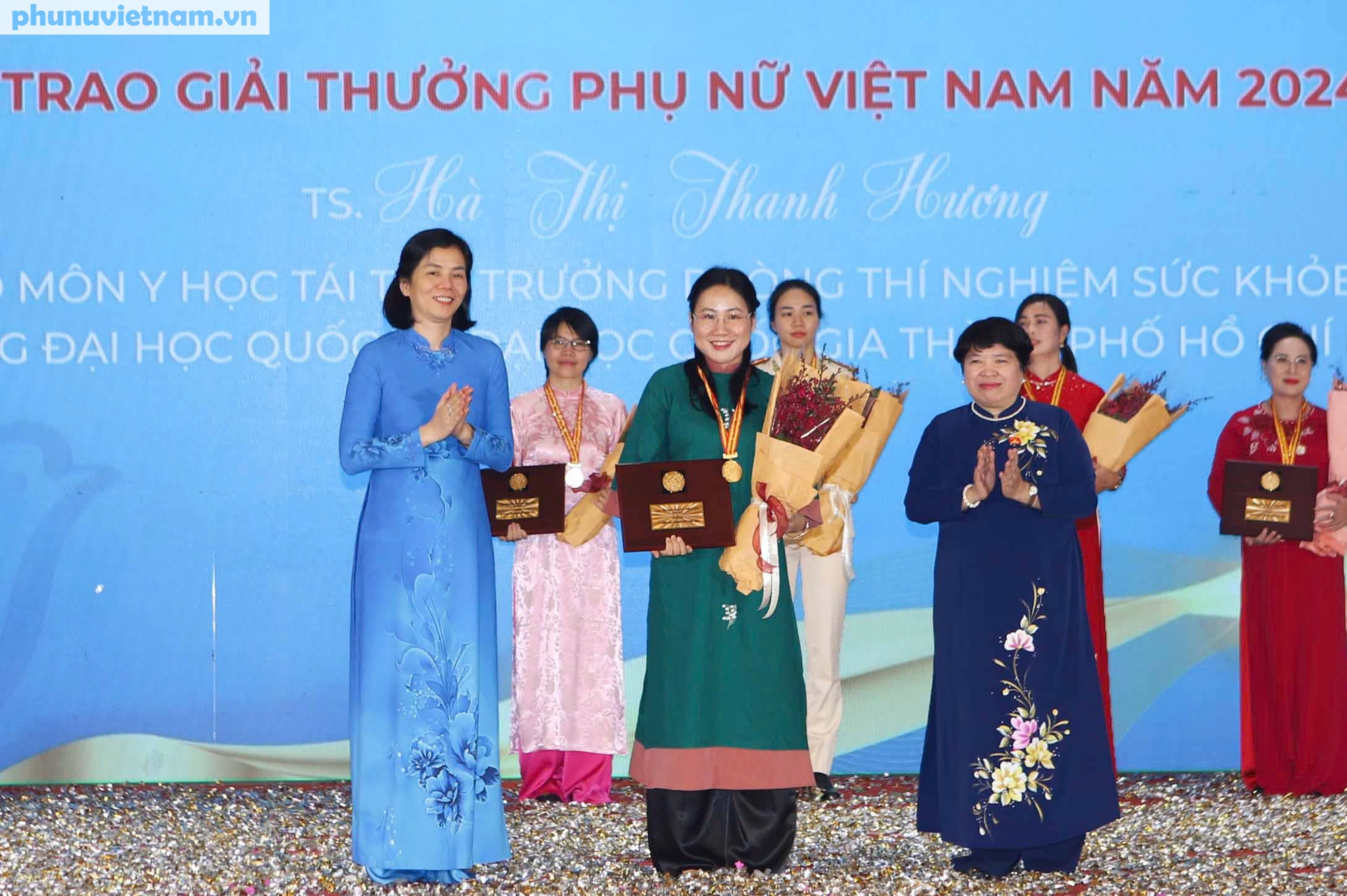 Hình ảnh trao Giải thưởng Phụ nữ Việt Nam 2024 cho 4 tập thể và 11 cá nhân- Ảnh 12.