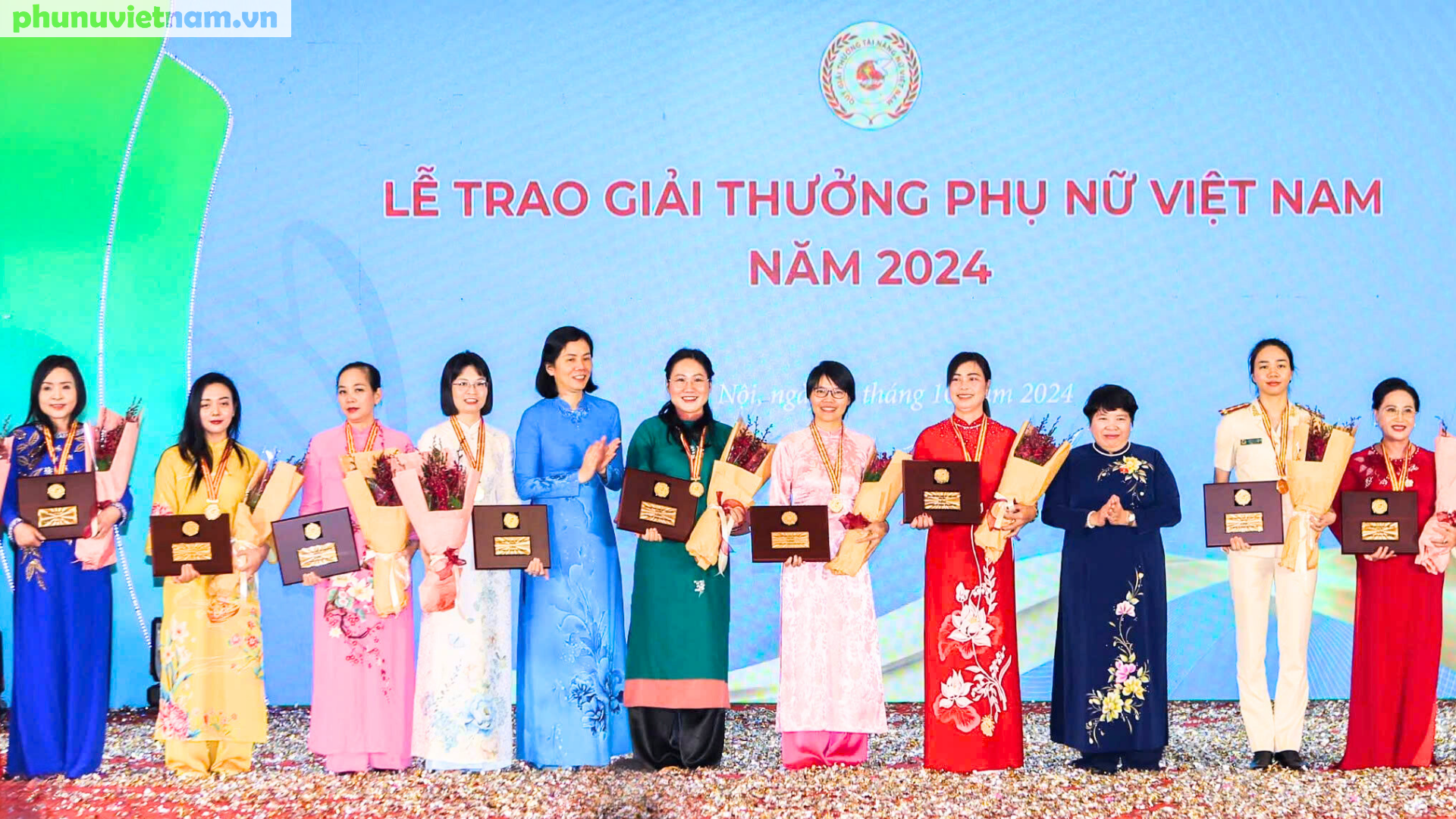 Hình ảnh trao Giải thưởng Phụ nữ Việt Nam 2024 cho 4 tập thể và 11 cá nhân- Ảnh 15.