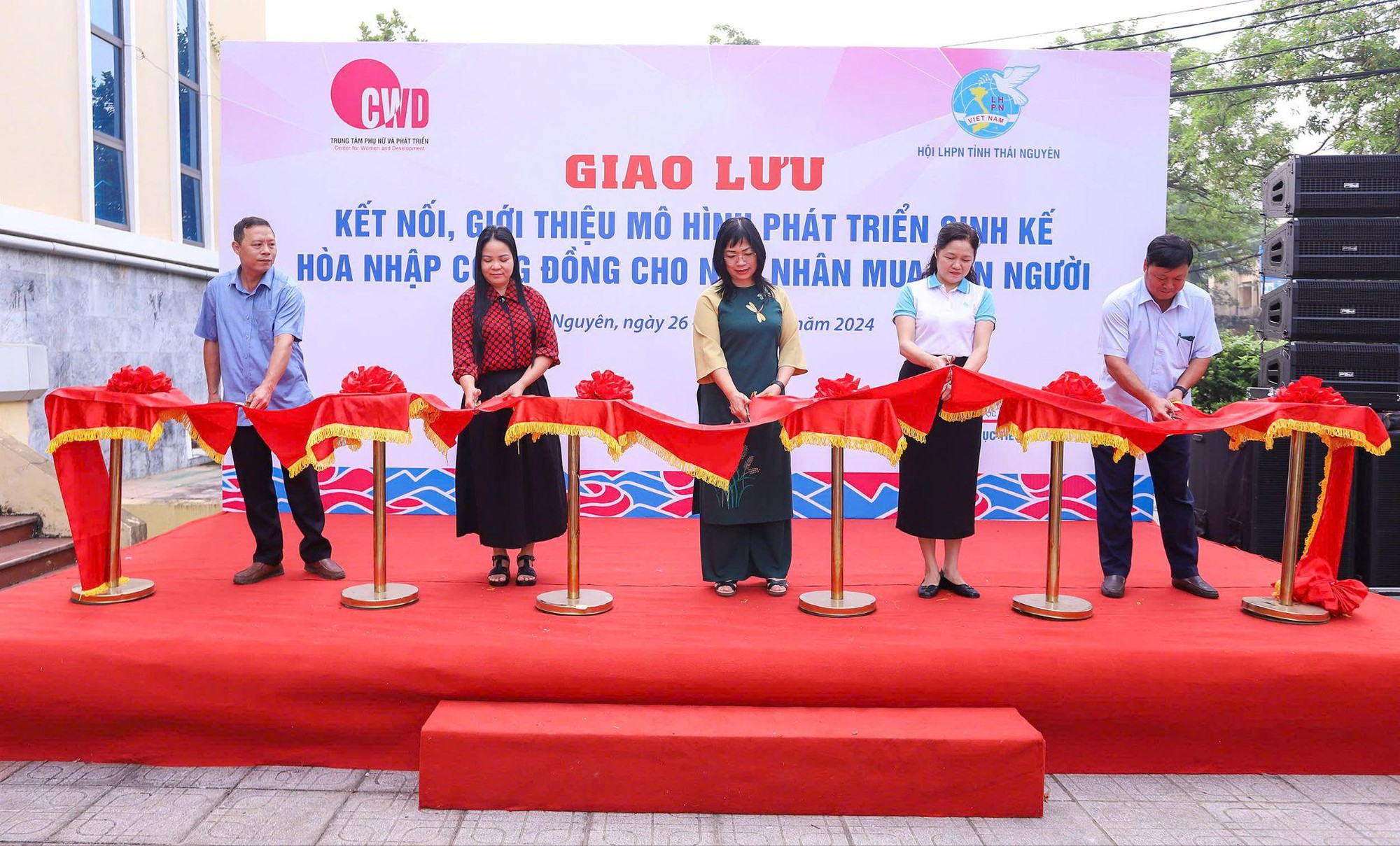 Giao lưu kết nối, giới thiệu mô hình sinh kế hòa nhập cộng đồng cho nạn nhân mua bán người tại Thái Nguyên- Ảnh 2.