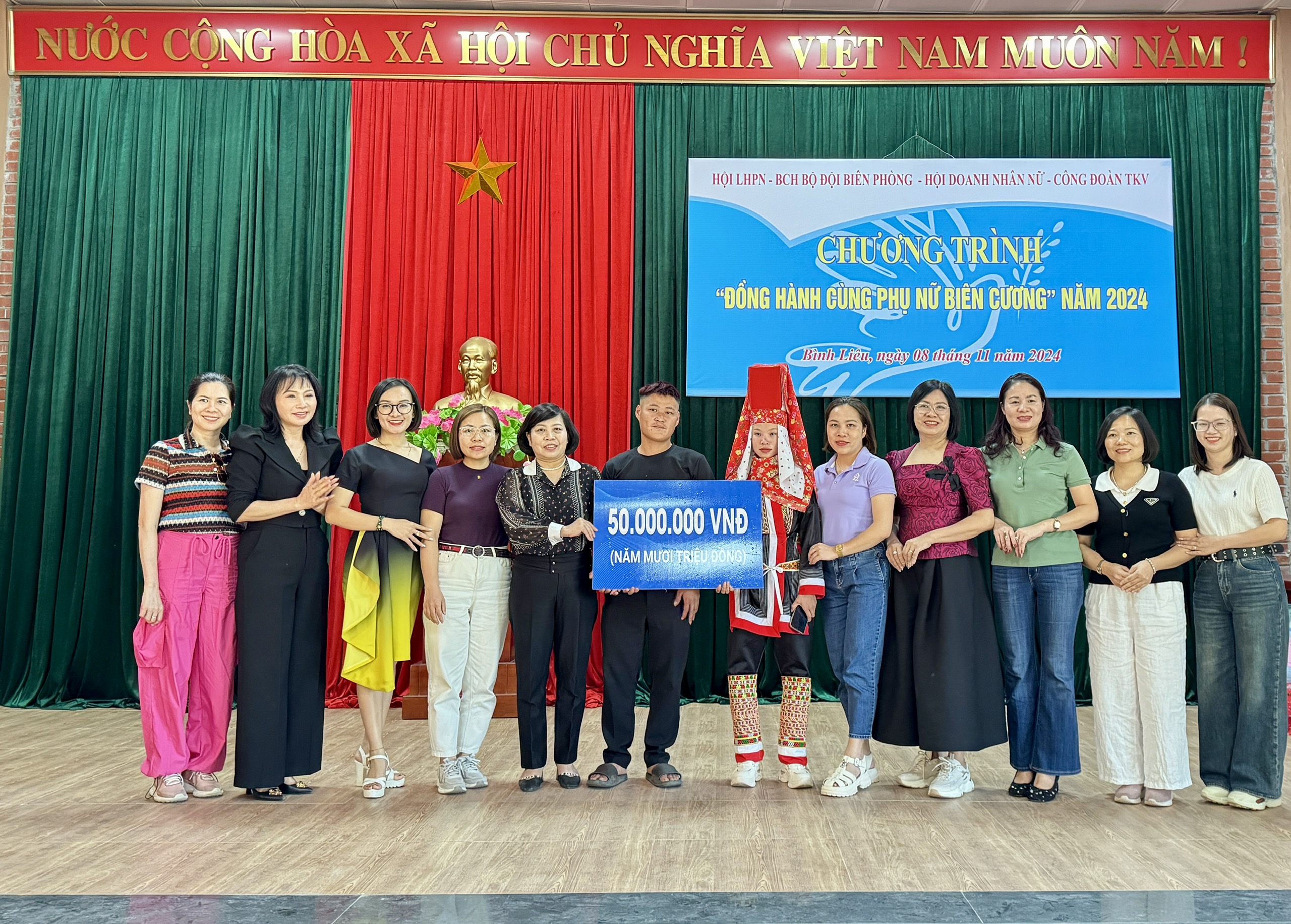 Hội LHPN tỉnh Quảng Ninh “Đồng hành cùng phụ nữ biên cương”- Ảnh 2.