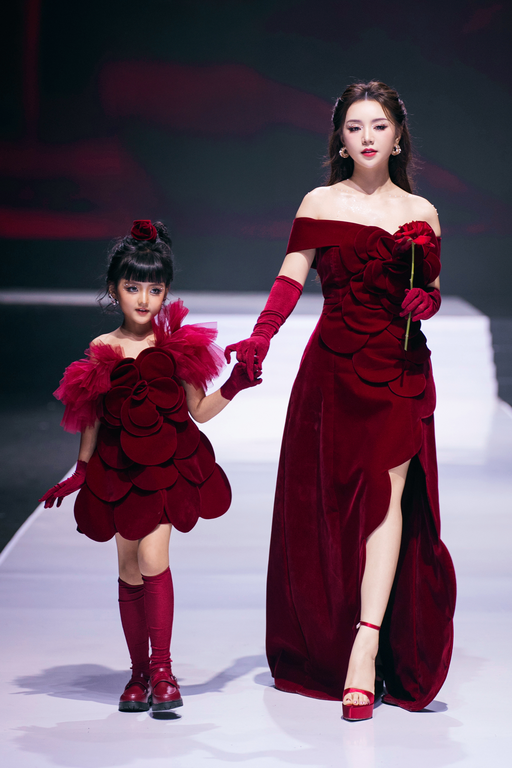 Quỳnh Kook cùng sao nhí Cherry An Nhiên Quỳnh Kook cùng sao nhí Cherry An Nhiên