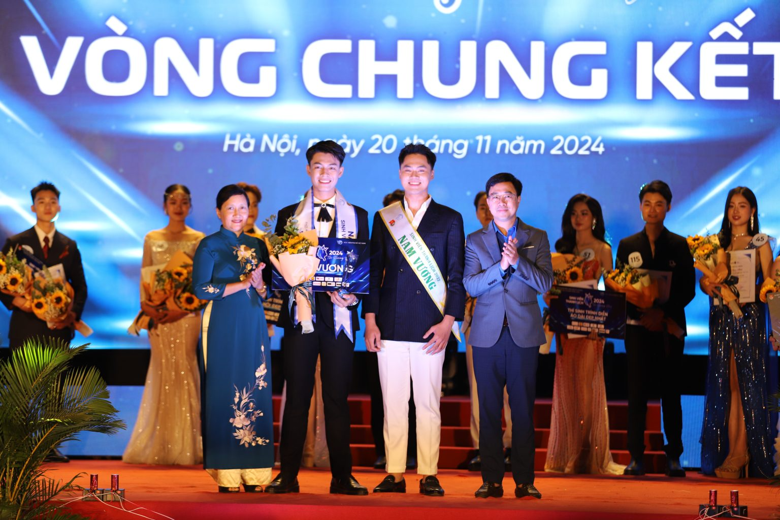 Lộ diện Hoa khôi và Nam vương Sinh viên Thanh lịch 2024- Ảnh 11. Lộ diện Hoa khôi và Nam vương Sinh viên Thanh lịch 2024- Ảnh 11.