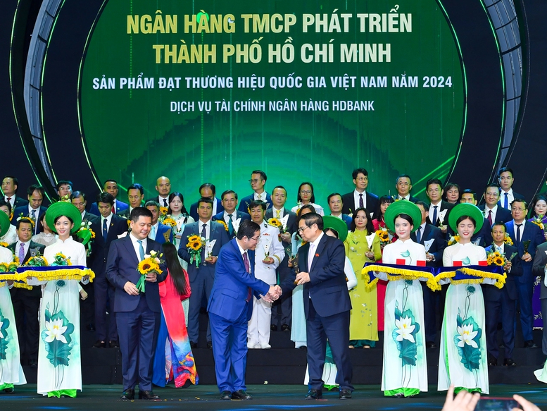 Tập trung tháo gỡ điểm nghẽn thể chế, kiên quyết, kiên trì, dứt khoát xóa bỏ cơ chế "xin - cho", sách nhiễu- Ảnh 2.