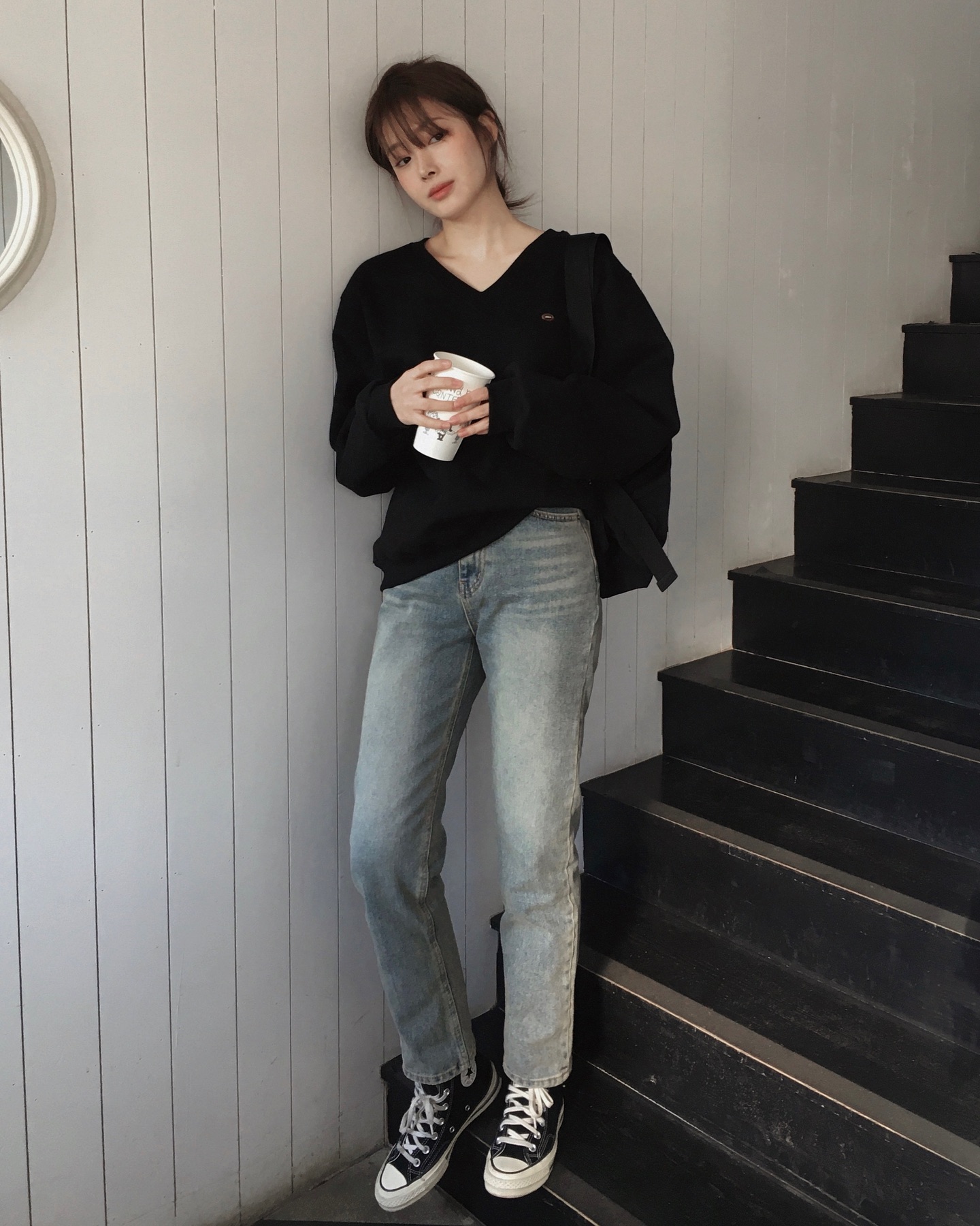 10 cách mặc quần jeans ống đứng đẹp và tôn dáng trong mùa lạnh - Ảnh 10. 10 cách mặc quần jeans ống đứng đẹp và tôn dáng trong mùa lạnh - Ảnh 10.