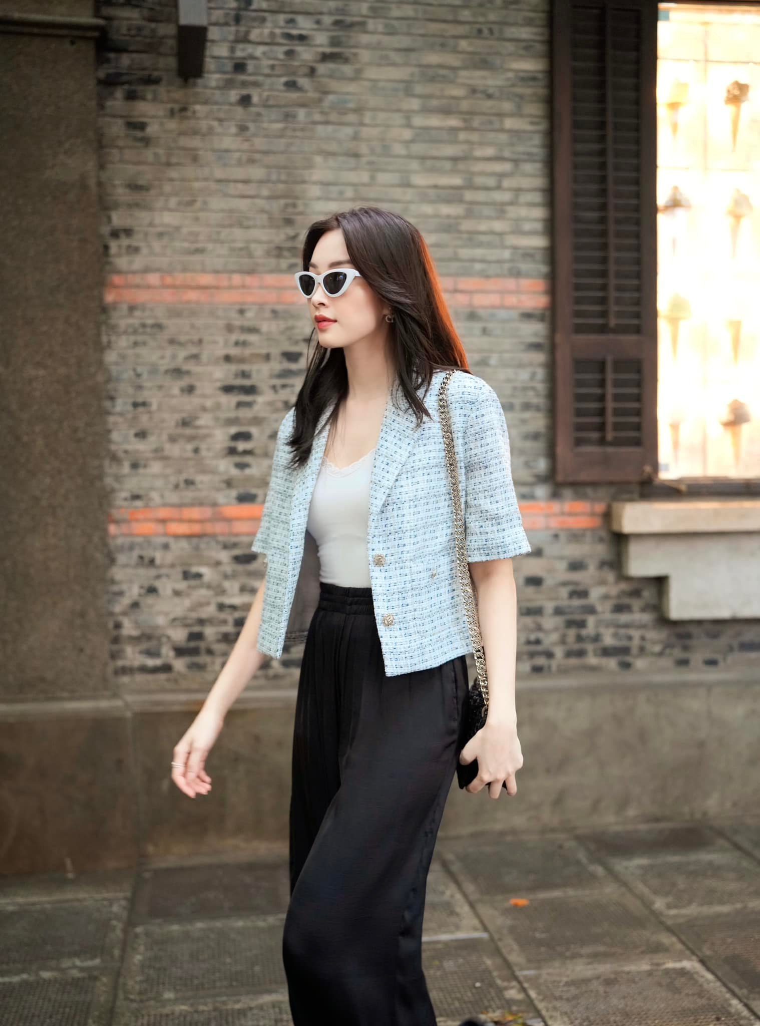 Hoa hậu Đặng Thu Thảo diện trang phục sáng màu rất trẻ xinh với 10 cách phối đồ- Ảnh 8. Hoa hậu Đặng Thu Thảo diện trang phục sáng màu rất trẻ xinh với 10 cách phối đồ- Ảnh 8.
