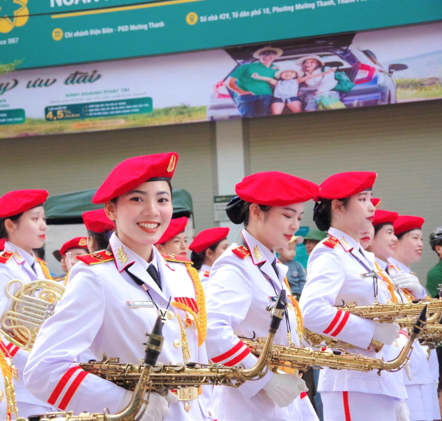 Vẻ đẹp đầy khí chất của nữ chiến sĩ tại Triển lãm Quốc phòng Quốc tế 2024- Ảnh 2. Vẻ đẹp đầy khí chất của nữ chiến sĩ tại Triển lãm Quốc phòng Quốc tế 2024- Ảnh 2.
