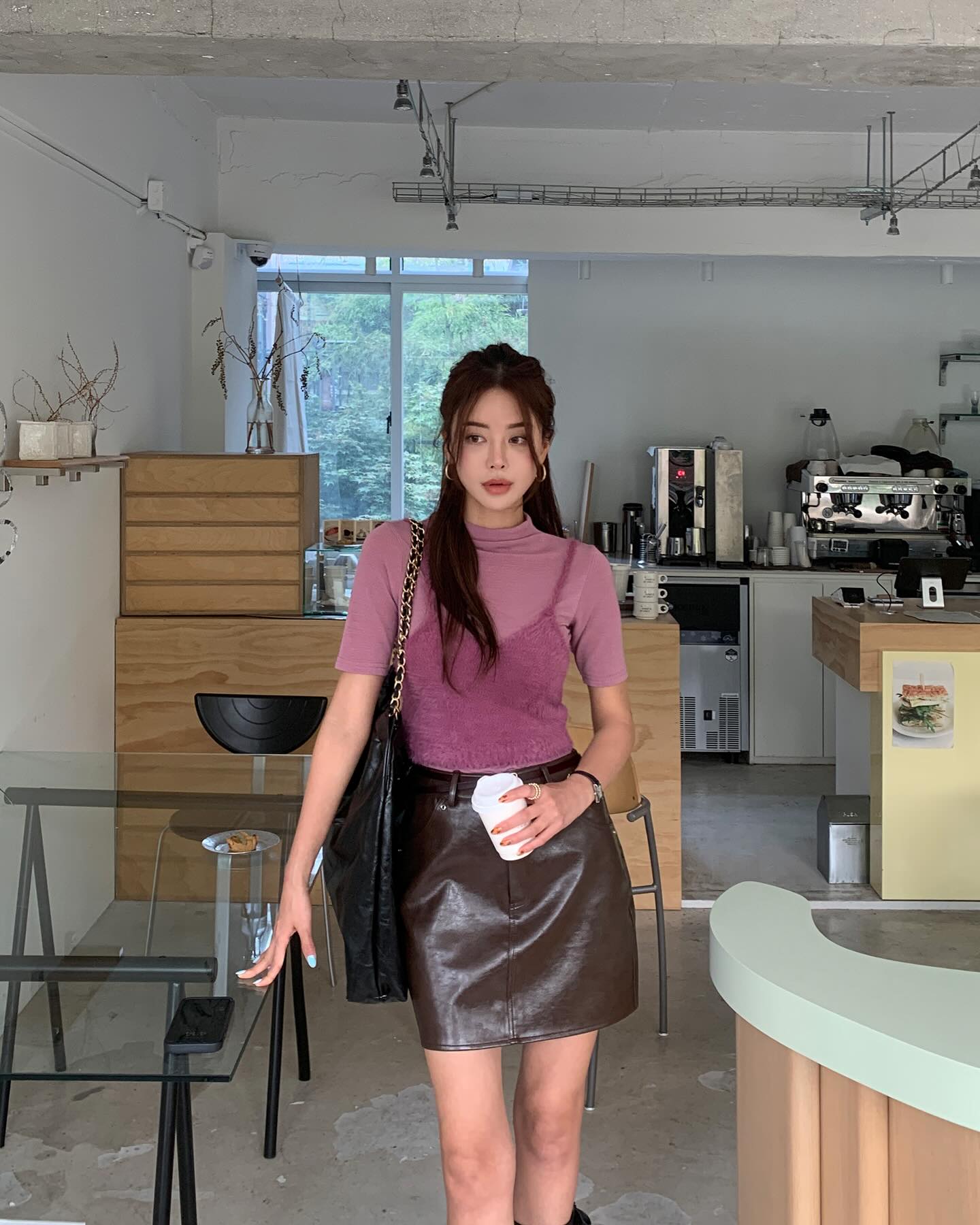 10 bộ cánh dự tiệc công ty đơn giản nhưng vẫn giúp chị em ghi điểm- Ảnh 10. 10 bộ cánh dự tiệc công ty đơn giản nhưng vẫn giúp chị em ghi điểm- Ảnh 10.