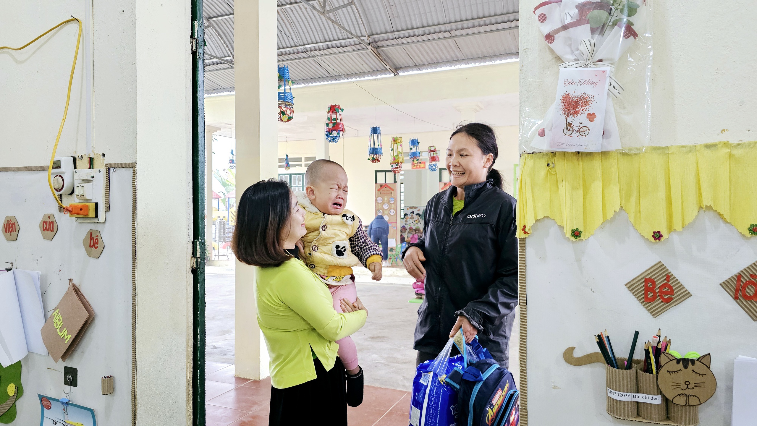 "Bám bản" vì tương lai tươi sáng của trẻ vùng cao- Ảnh 3.