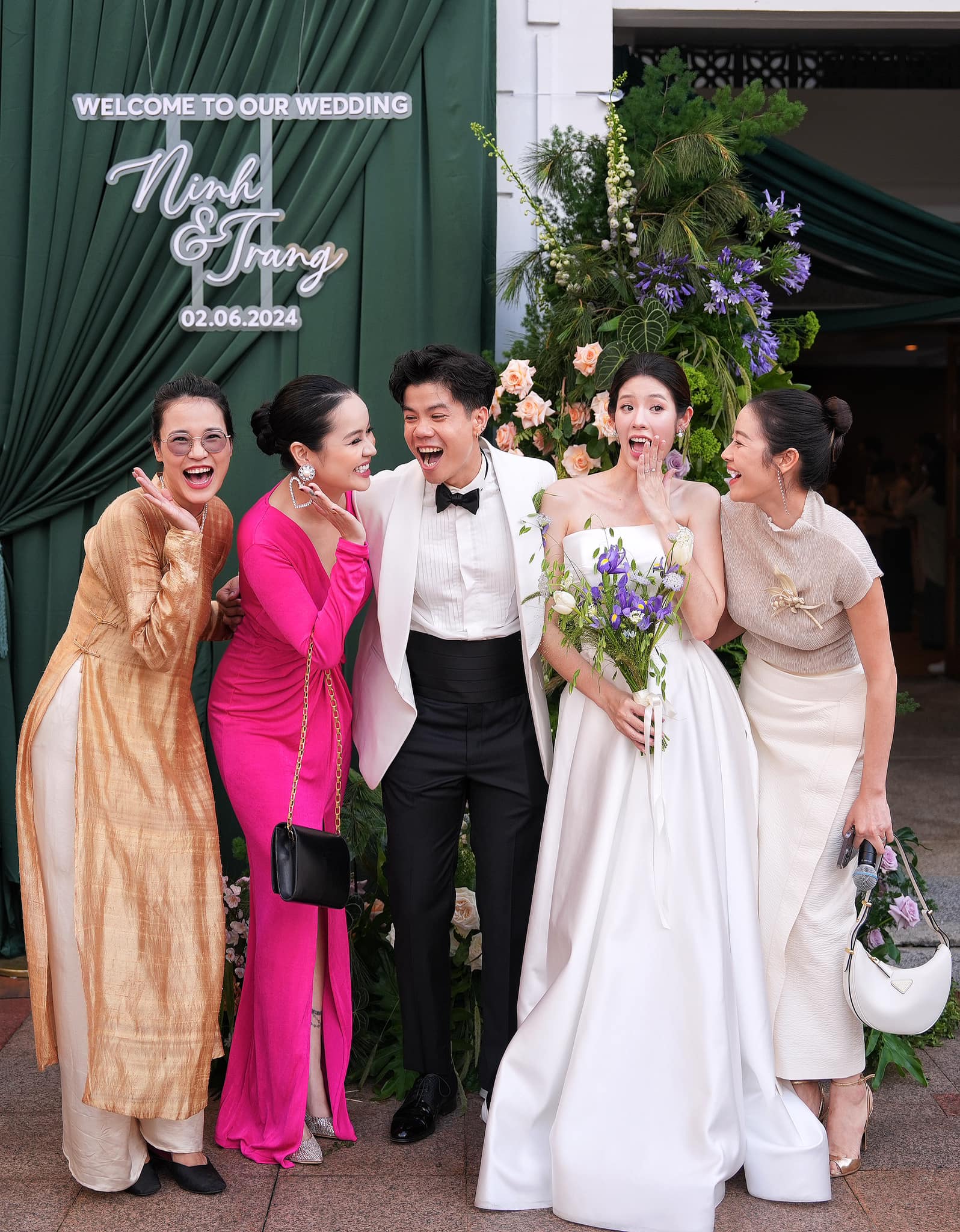 Tạo ấn tượng trong đám cưới bạn thân- Ảnh 1. Tạo ấn tượng trong đám cưới bạn thân- Ảnh 1.