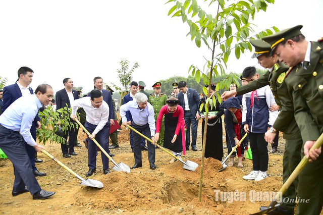 Chủ tịch nước Võ Văn Thưởng phát động Tết trồng cây "Đời đời nhớ ơn Bác Hồ" Xuân Giáp Thìn 2024- Ảnh 2.