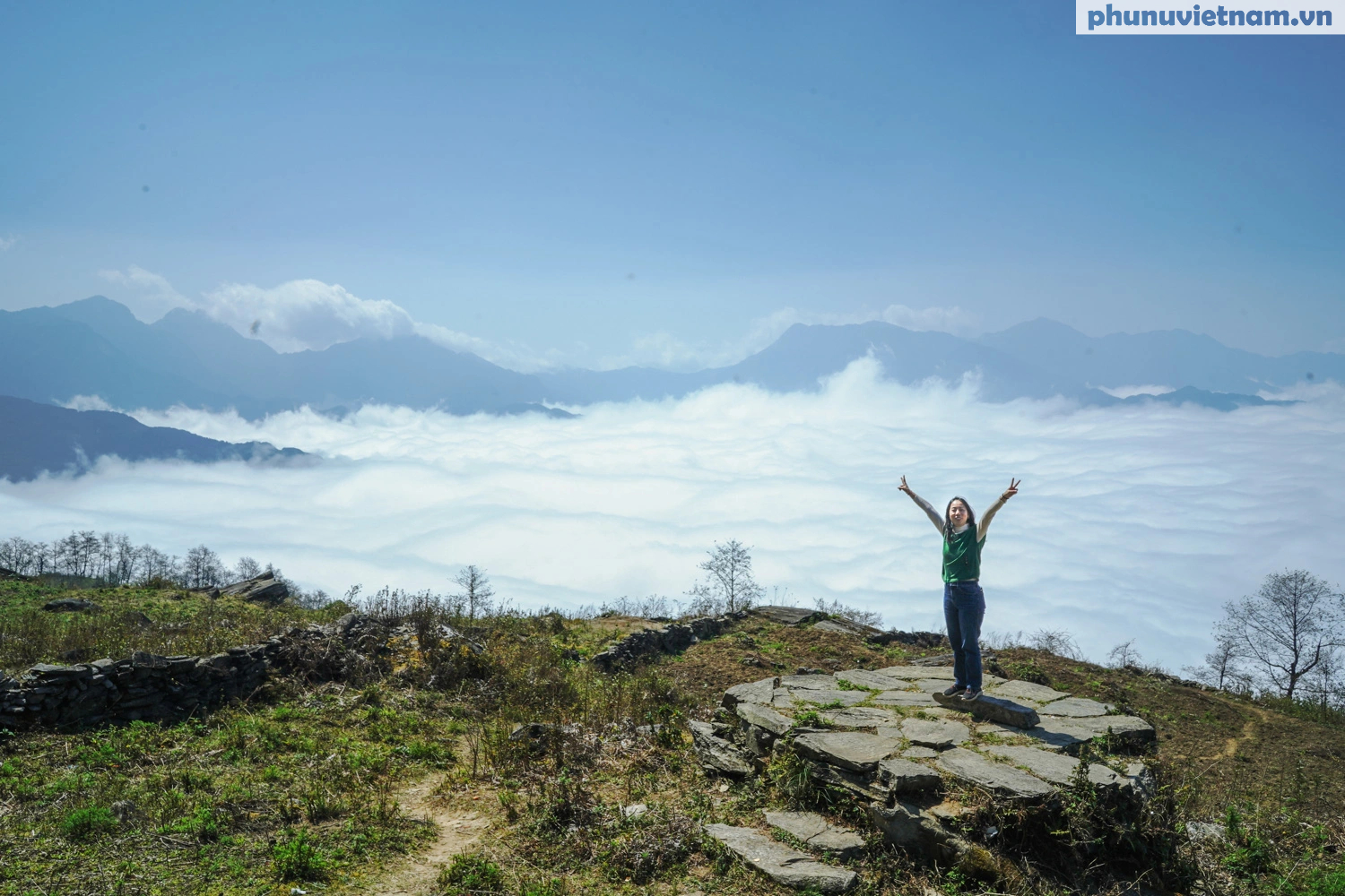 Ngắm biển mây ở thôn cao nhất Việt Nam - Ảnh 12.