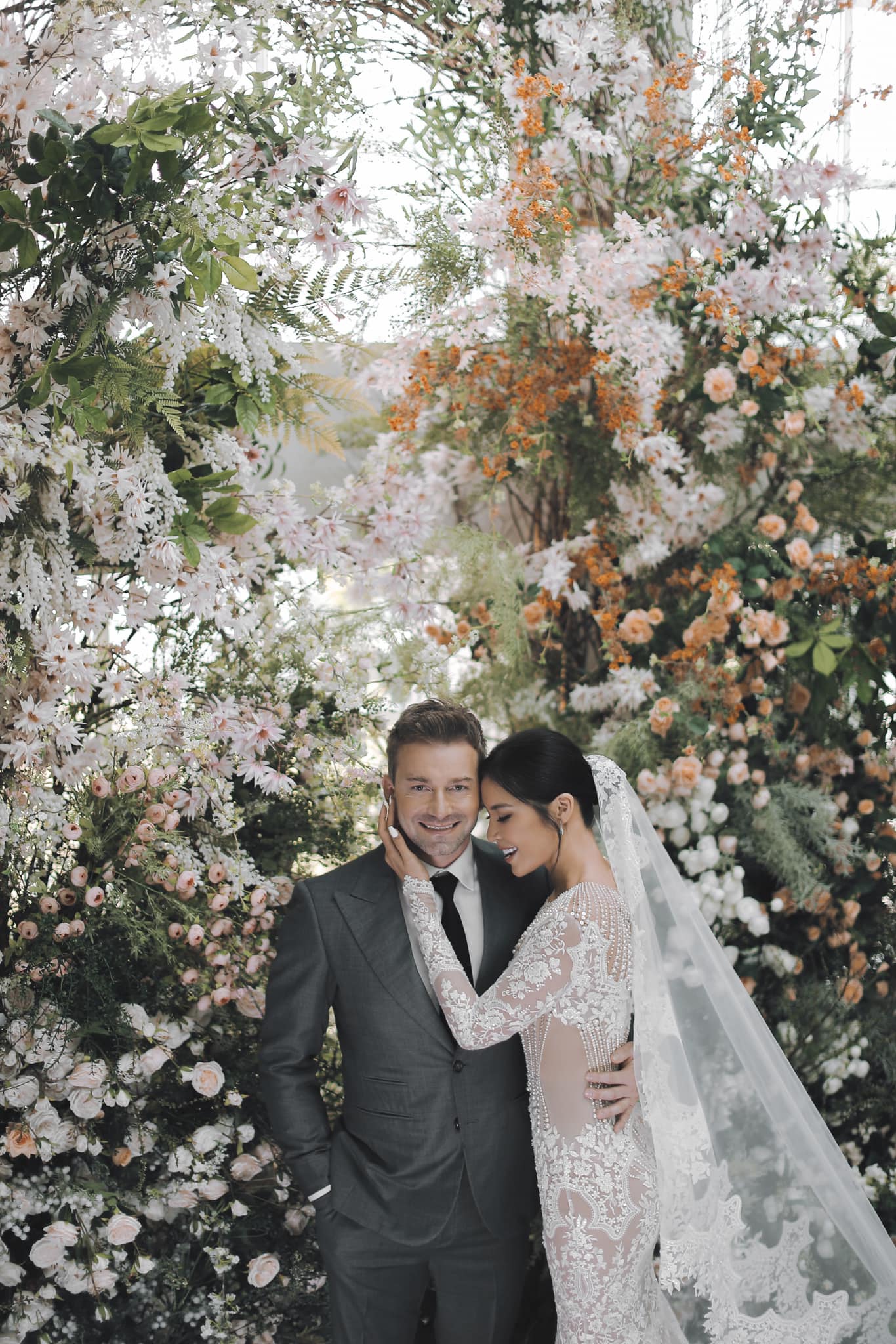 Minh Tú và chồng ngoại quốc gây sốt với loạt ảnh cưới ngập hoa ngay trước thềm hôn lễ- Ảnh 6.