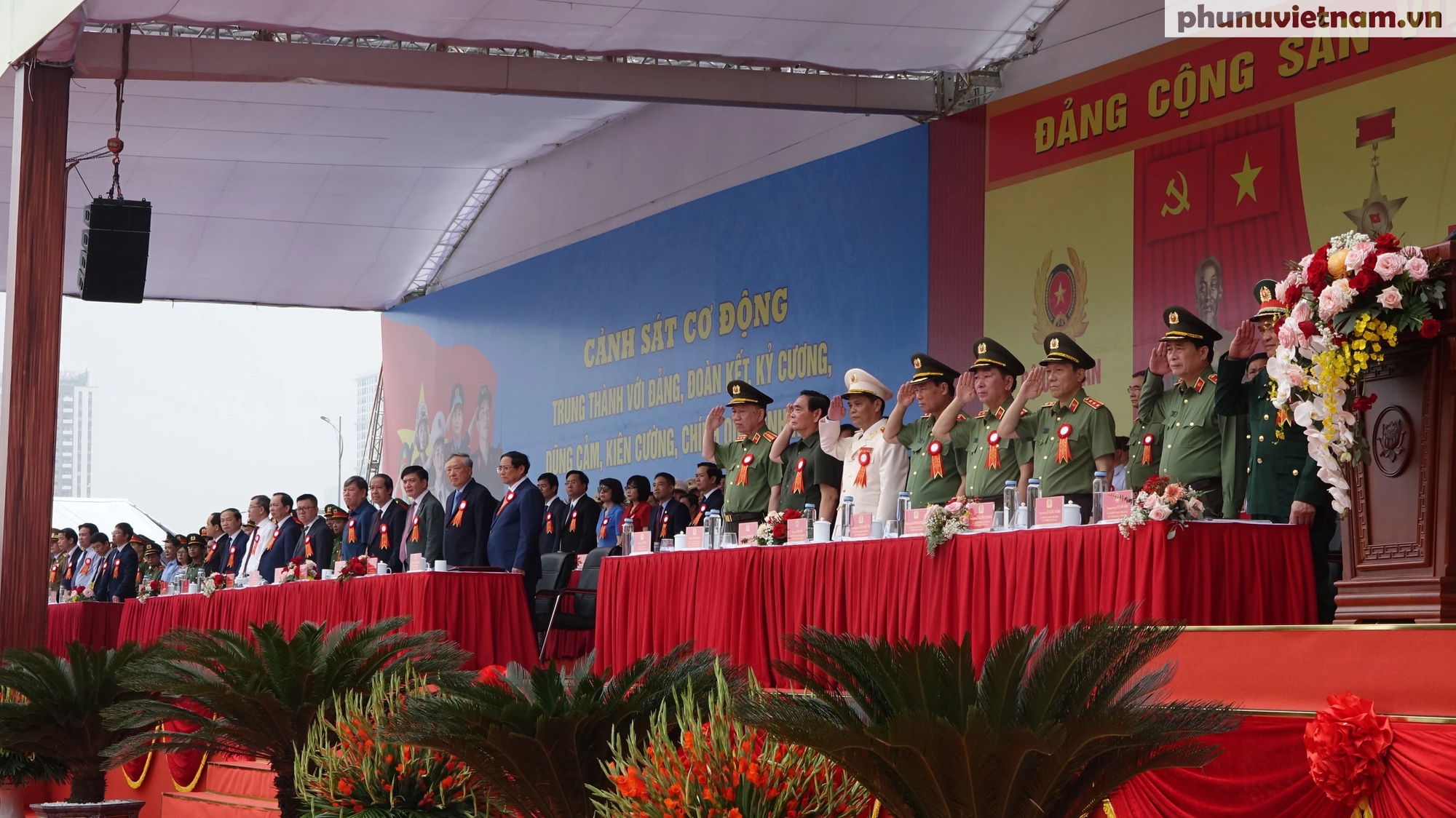 Bộ Tư lệnh Cảnh sát Cơ động nhận Danh hiệu Anh hùng Lực lượng Vũ trang Nhân dân lần thứ hai- Ảnh 2.