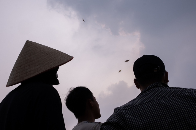 Gay cấn lễ hội thả diều "ngàn năm tuổi" ở một ngôi làng tại Hà Nội- Ảnh 26.