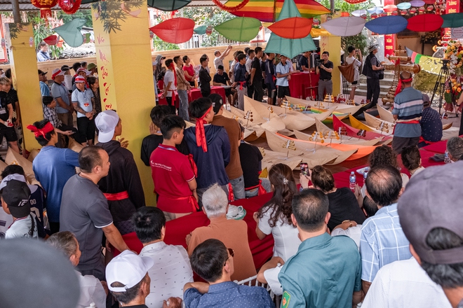 Gay cấn lễ hội thả diều "ngàn năm tuổi" ở một ngôi làng tại Hà Nội- Ảnh 2.