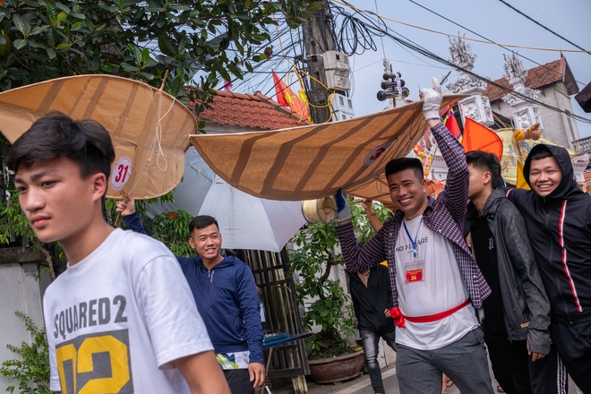 Gay cấn lễ hội thả diều "ngàn năm tuổi" ở một ngôi làng tại Hà Nội- Ảnh 1.