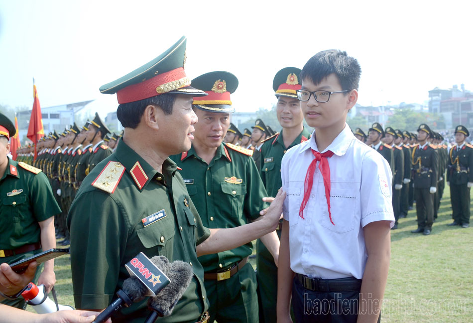 Hợp luyện toàn lực lượng tham gia diễu binh, diễu hành tại Lễ kỷ niệm 70 năm Chiến thắng Điện Biên Phủ- Ảnh 16.
