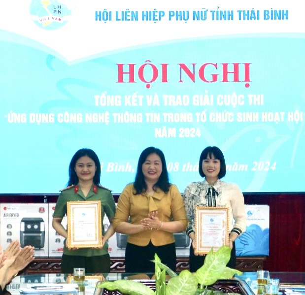 Thái Bình: Trao giải cuộc thi "Ứng dụng công nghệ thông tin trong tổ chức sinh hoạt Hội" - Ảnh 2.