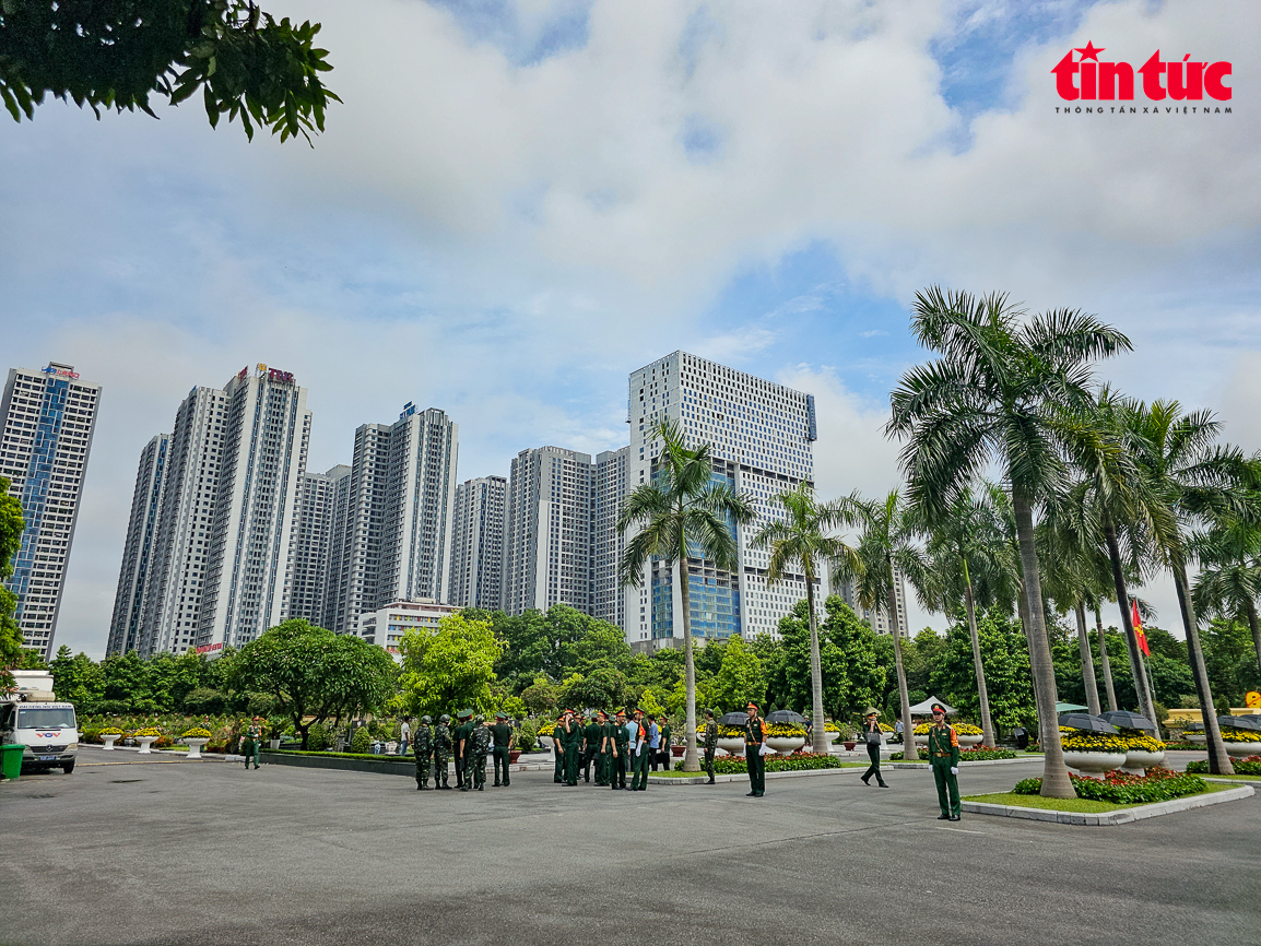 Bảo đảm an ninh tuyệt đối Lễ an táng Tổng Bí thư Nguyễn Phú Trọng tại Nghĩa trang Mai Dịch- Ảnh 14.