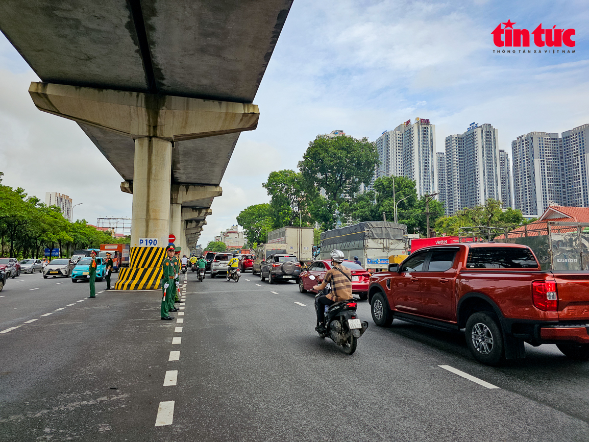 Bảo đảm an ninh tuyệt đối Lễ an táng Tổng Bí thư Nguyễn Phú Trọng tại Nghĩa trang Mai Dịch- Ảnh 16.