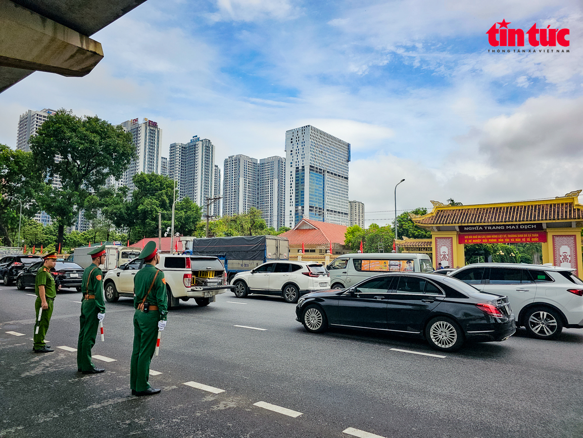 Bảo đảm an ninh tuyệt đối Lễ an táng Tổng Bí thư Nguyễn Phú Trọng tại Nghĩa trang Mai Dịch- Ảnh 17.