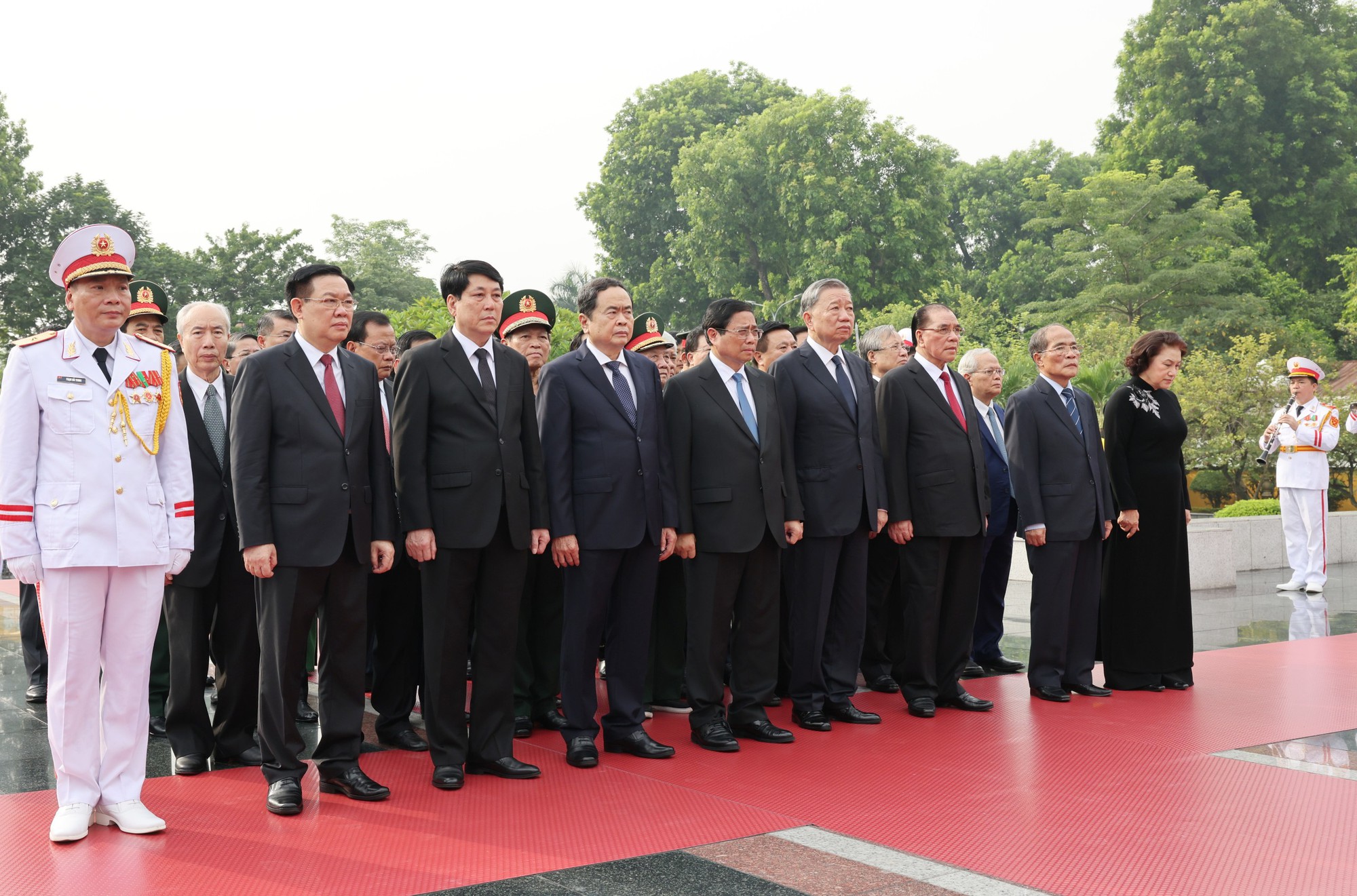 Lãnh đạo Đảng, Nhà nước viếng Chủ tịch Hồ Chí Minh và các Anh hùng liệt sĩ- Ảnh 7.