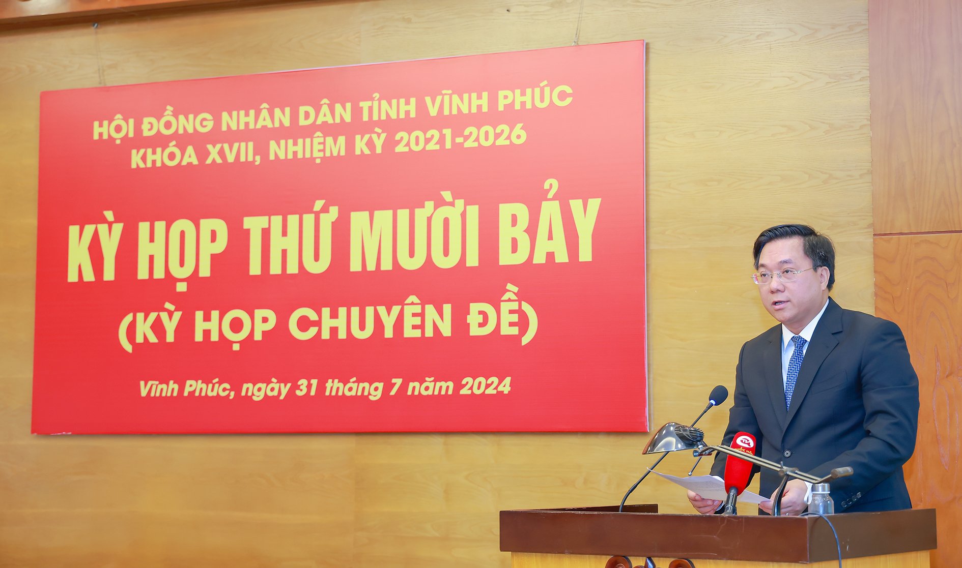 Vĩnh Phúc: Tân Phó Bí thư Tỉnh ủy được bầu giữ chức Chủ tịch UBND tỉnh- Ảnh 2.