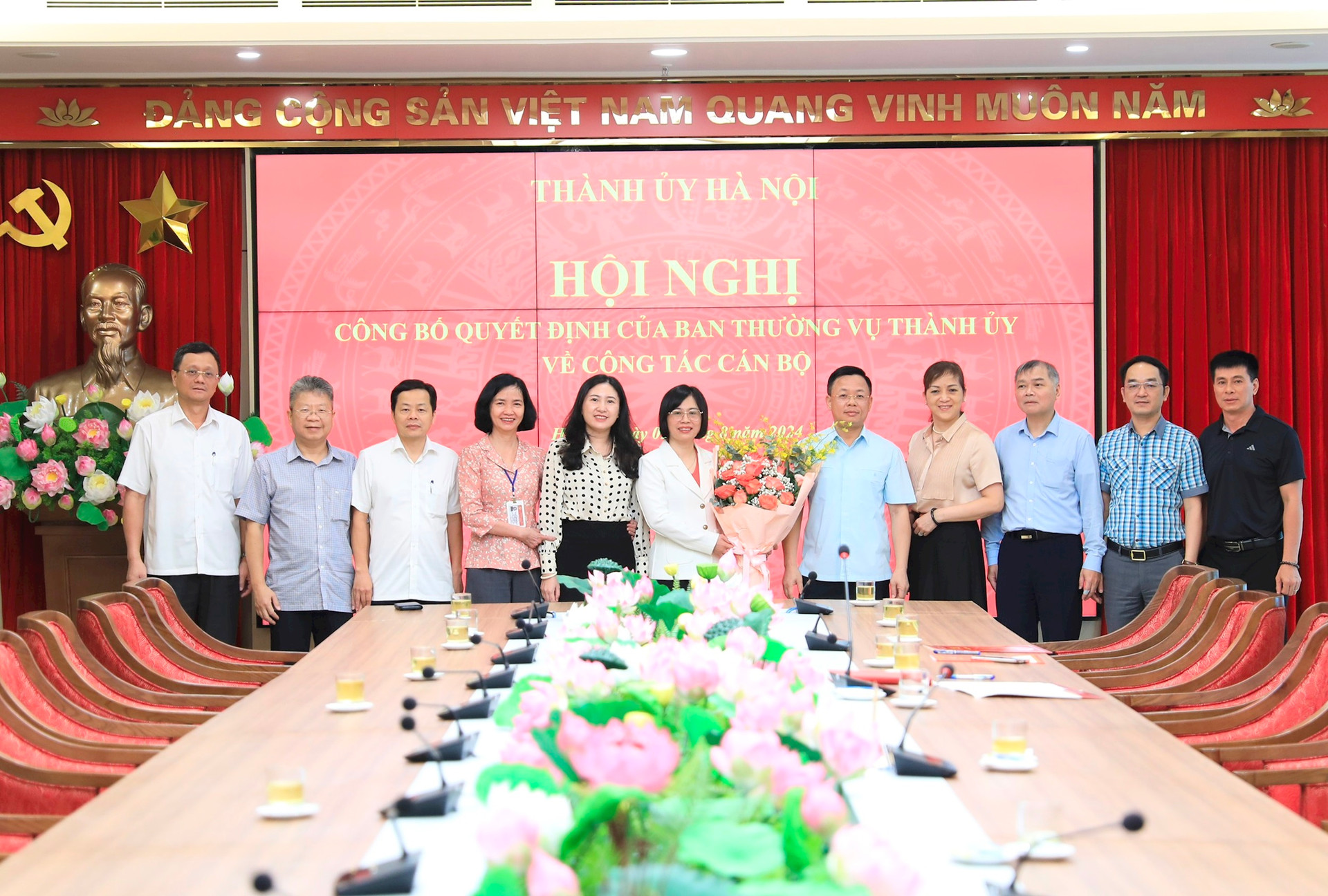 Bổ nhiệm nữ Phó Chánh Văn phòng Thành ủy Hà Nội- Ảnh 2.