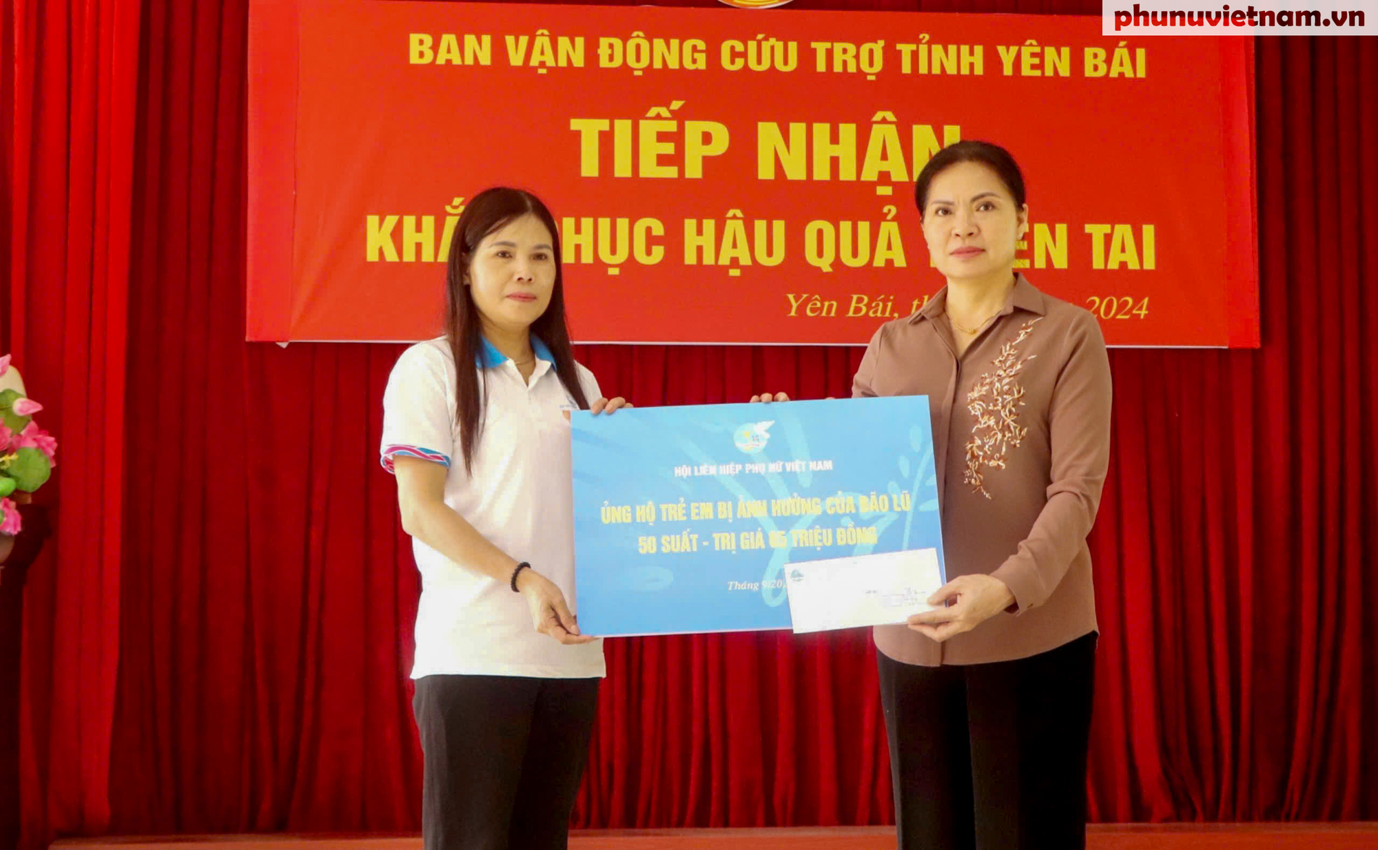 Chủ tịch Hội LHPN Việt Nam Hà Thị Nga thăm, động viên nhân dân vùng lũ Yên Bái- Ảnh 2.