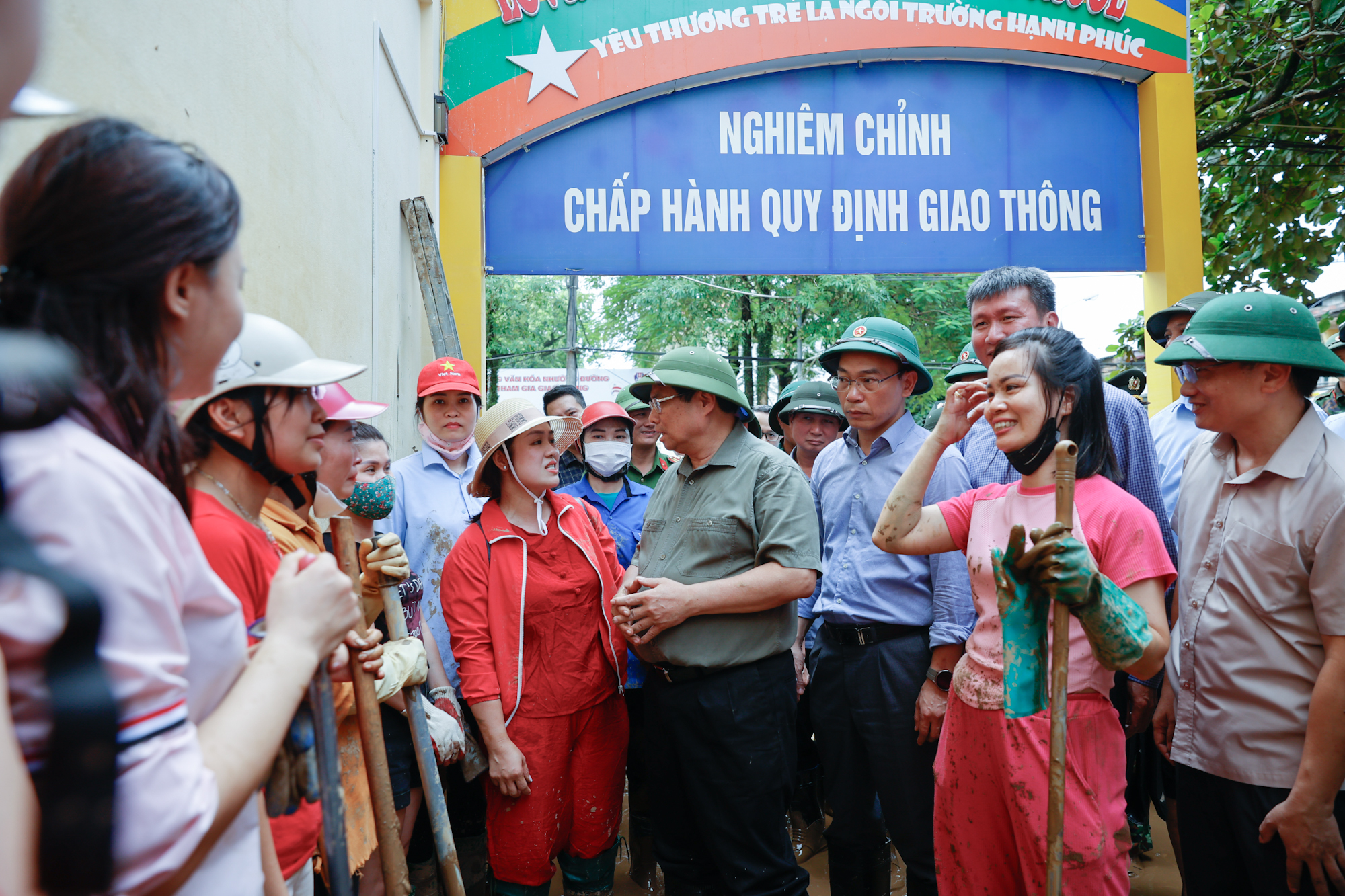 Thủ tướng Phạm Minh Chính chỉ đạo ứng phó, khắc phục hậu quả mưa lũ, thiên tai tại Yên Bái, Lào Cai- Ảnh 11.