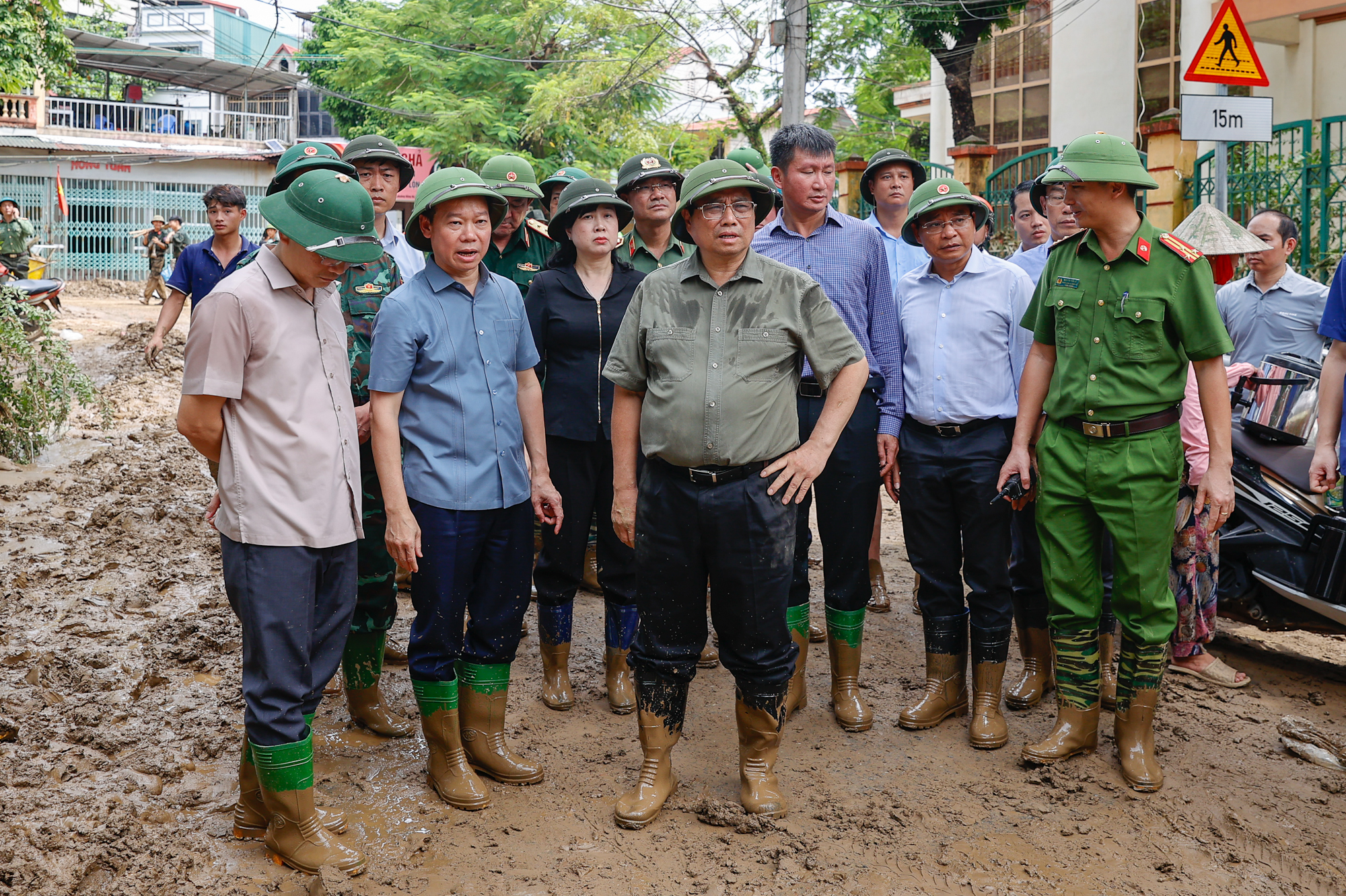 Thủ tướng Phạm Minh Chính chỉ đạo ứng phó, khắc phục hậu quả mưa lũ, thiên tai tại Yên Bái, Lào Cai- Ảnh 7.