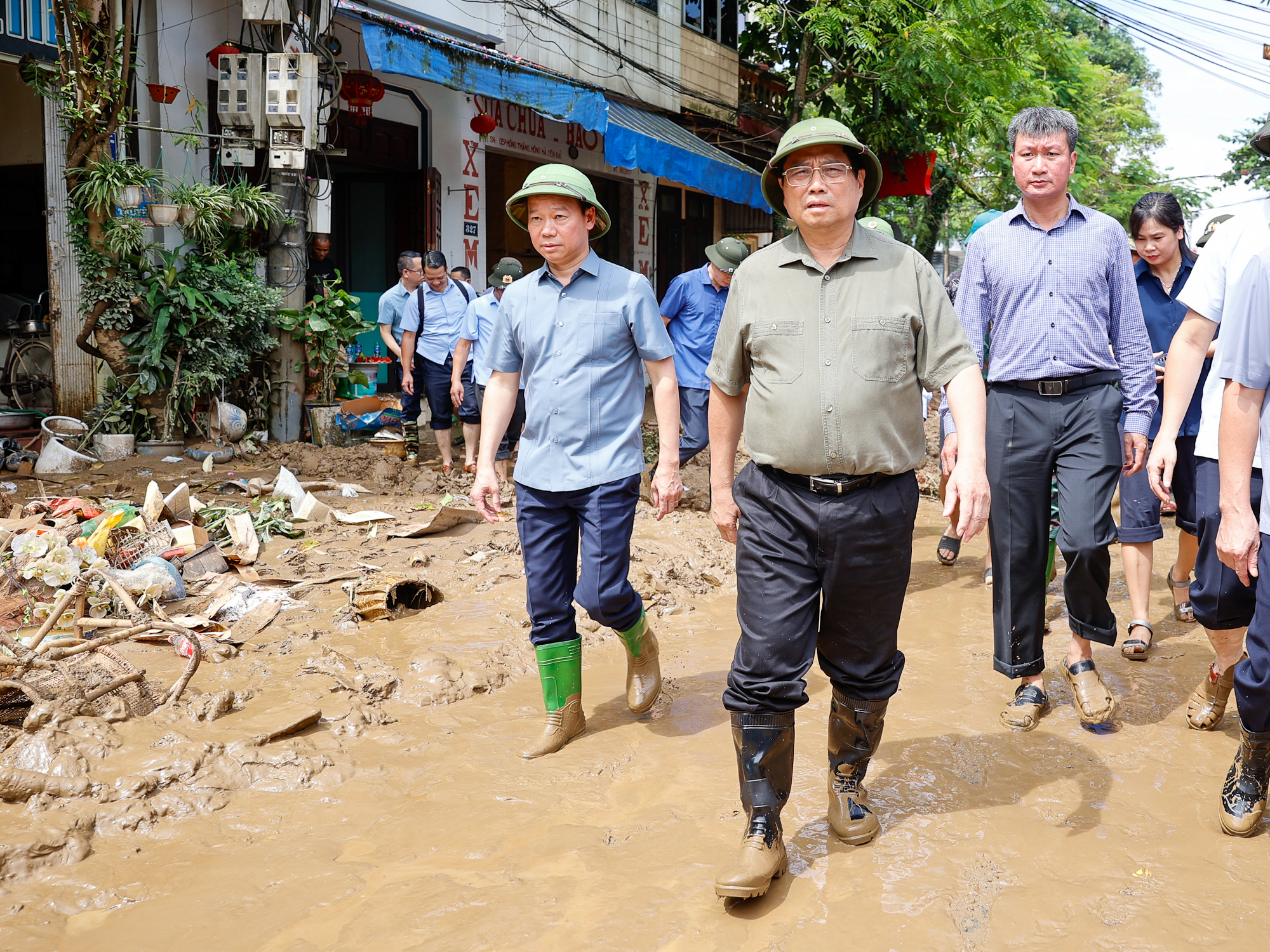 Thủ tướng Phạm Minh Chính chỉ đạo ứng phó, khắc phục hậu quả mưa lũ, thiên tai tại Yên Bái, Lào Cai- Ảnh 8.