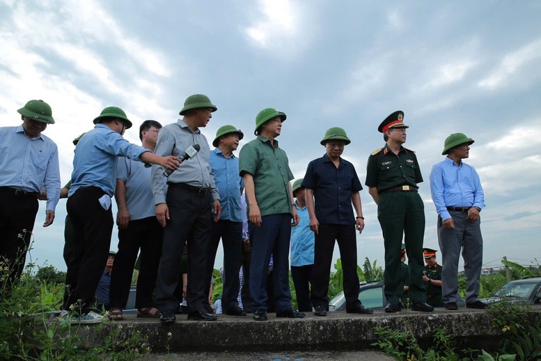 Phó Thủ tướng Trần Hồng Hà kiểm tra công tác phòng chống bão số 3 tại Quảng Ninh và Hải Phòng- Ảnh 7.