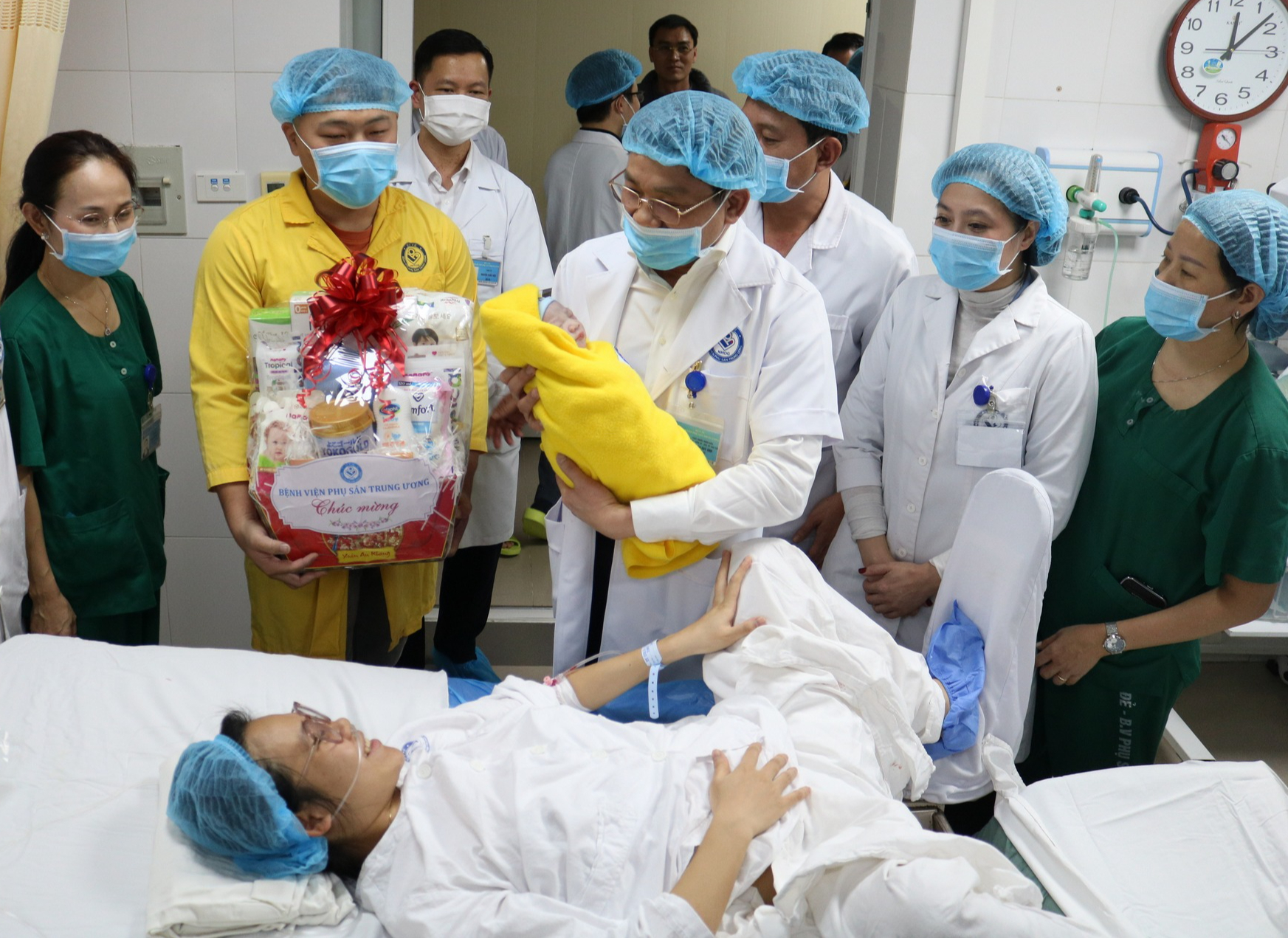 Hình ảnh dễ thương của những công dân chào đời đêm Giao thừa năm 2025- Ảnh 3.