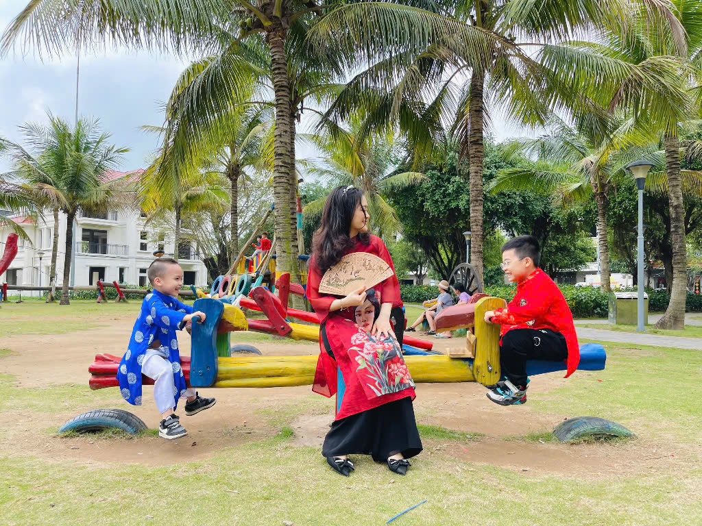 Bí quyết tạo không gian Tết truyền thống mà hiện đại của vợ chồng trẻ- Ảnh 4. Bí quyết tạo không gian Tết truyền thống mà hiện đại của vợ chồng trẻ- Ảnh 4.
