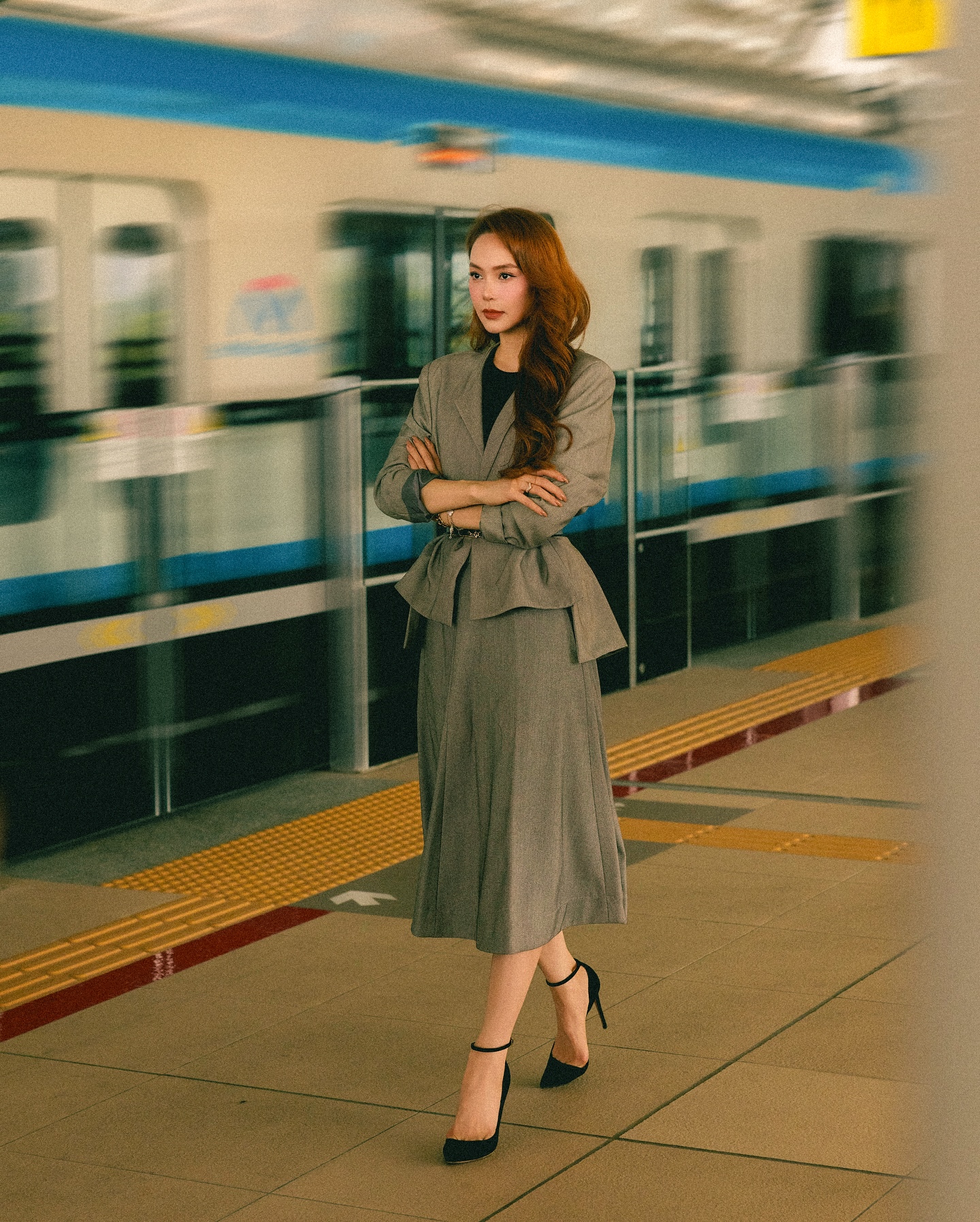 Tham khảo 10 cách mặc chân váy của mỹ nhân Việt để phong cách Tết nổi bật- Ảnh 2. Tham khảo 10 cách mặc chân váy của mỹ nhân Việt để phong cách Tết nổi bật- Ảnh 2.