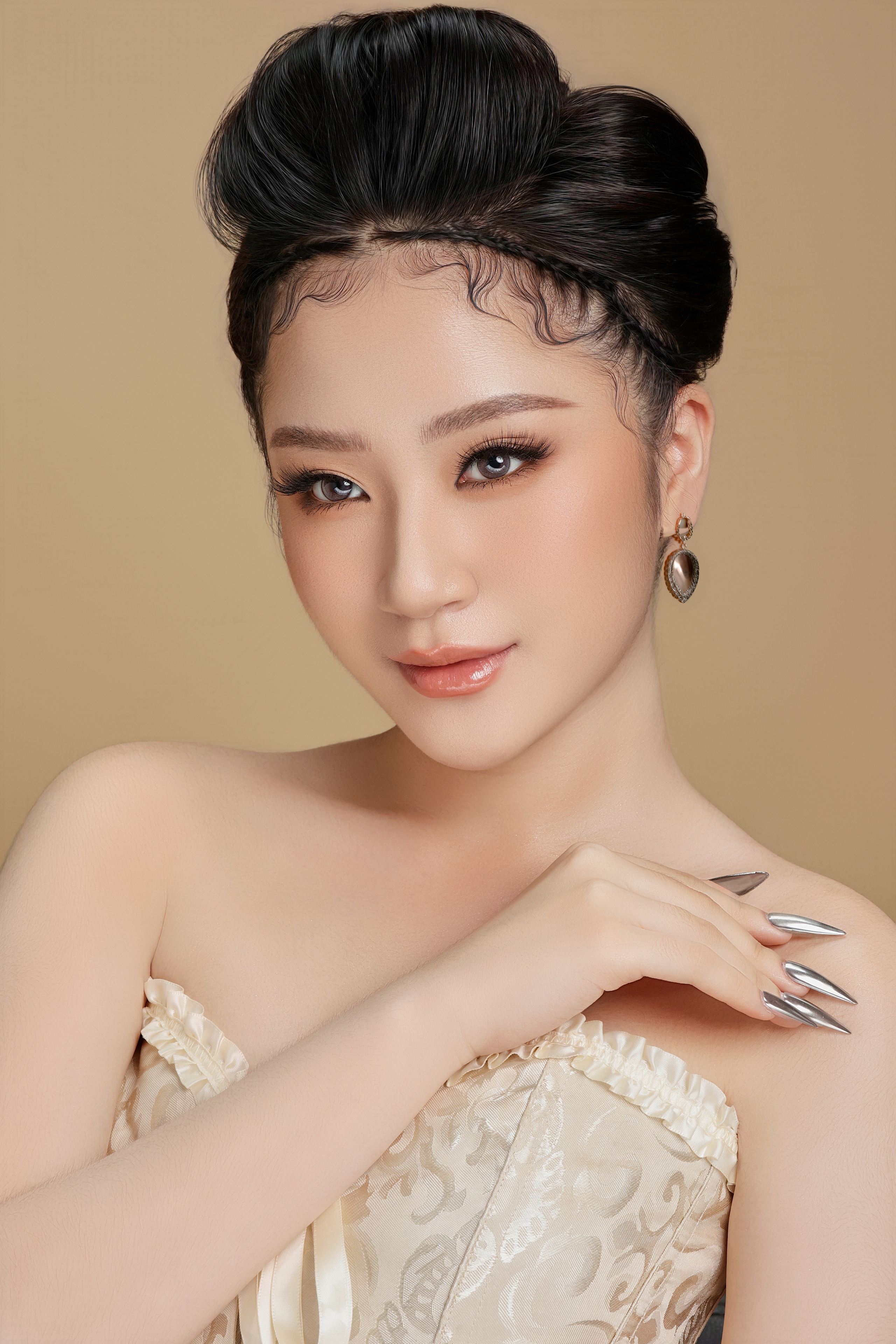 Tóc lạ du Xuân- Ảnh 4. Tóc lạ du Xuân- Ảnh 4.