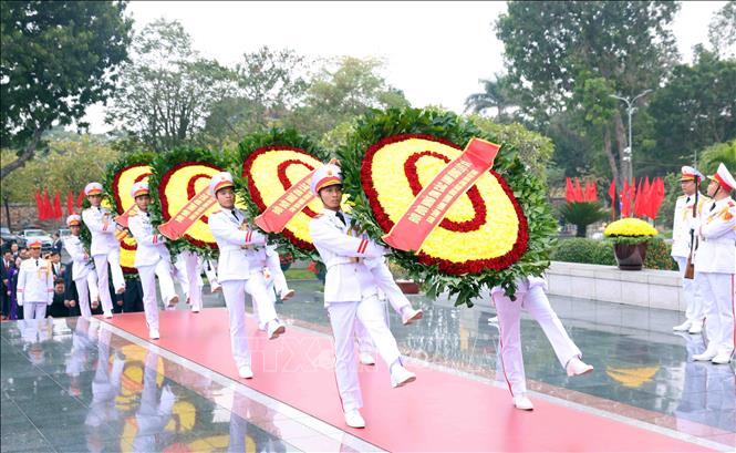 Lãnh đạo Đảng, Nhà nước vào Lăng viếng Chủ tịch Hồ Chí Minh nhân dịp Tết Nguyên đán- Ảnh 6.