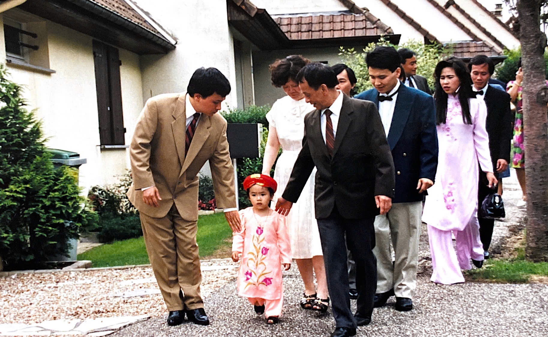 Cô gái Pháp gốc Việt: Tết cổ truyền rất vui và ấm áp- Ảnh 5. Cô gái Pháp gốc Việt: Tết cổ truyền rất vui và ấm áp- Ảnh 5.