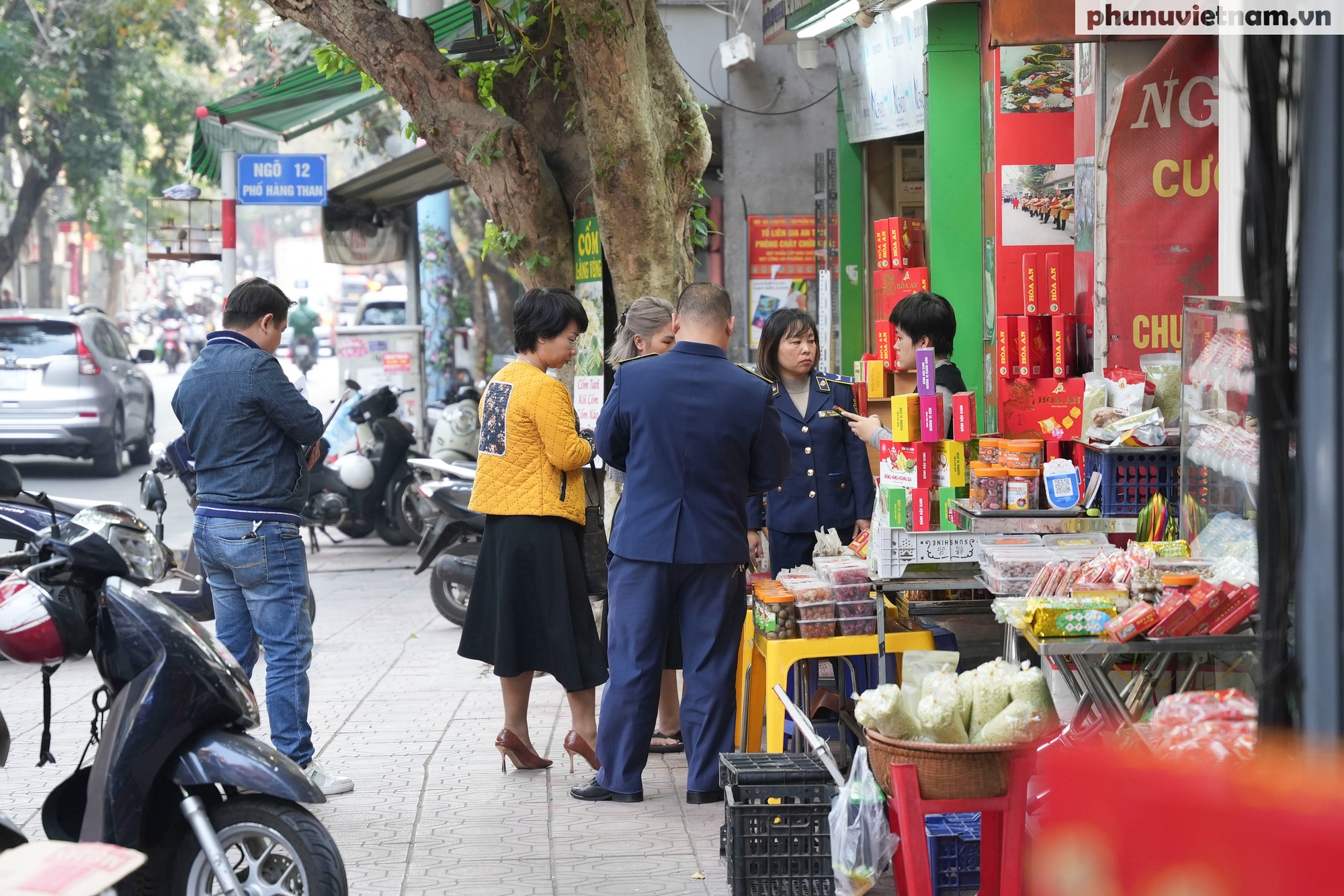 Bánh cốm Hàng Than ế ẩm sau vụ Nguyên Ninh vi phạm an toàn thực phẩm- Ảnh 5.