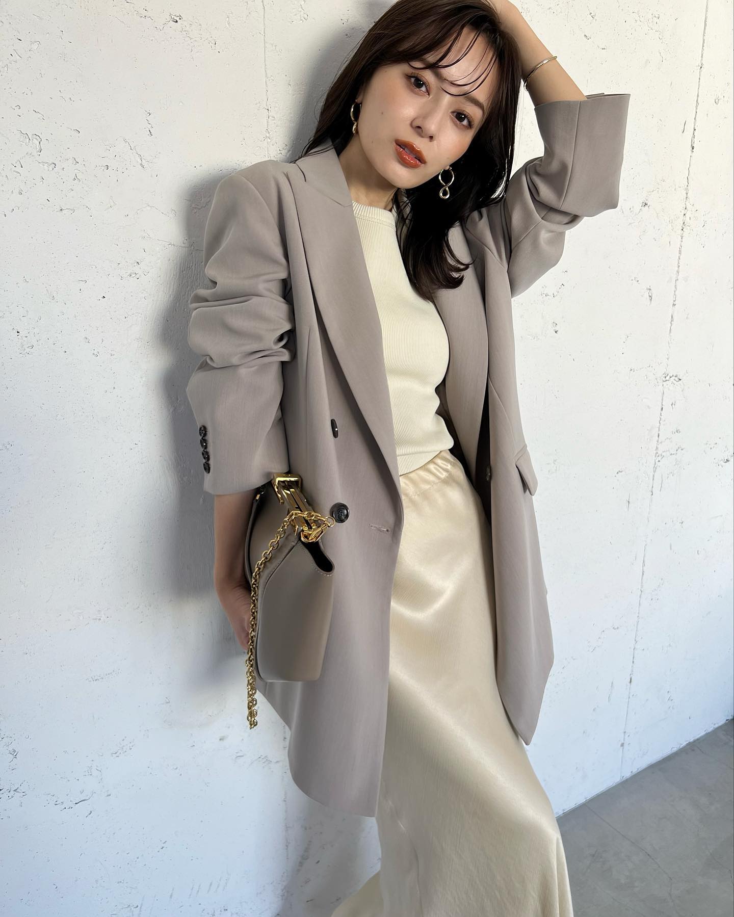 10 cách mặc áo blazer đi chúc Tết hay du xuân đều đẹp- Ảnh 5. 10 cách mặc áo blazer đi chúc Tết hay du xuân đều đẹp- Ảnh 5.