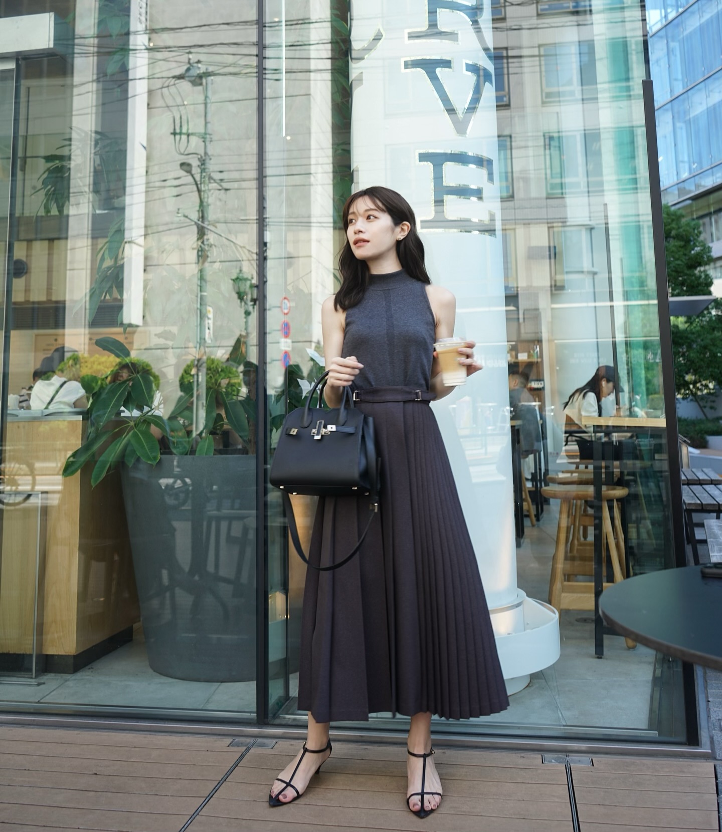 10 bộ trang phục lên hình 10 bộ trang phục lên hình