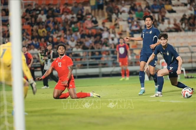 Nhìn lại chiến thắng "nghẹt thở" đưa ĐT Việt Nam vô địch ASEAN Cup - Ảnh 3.