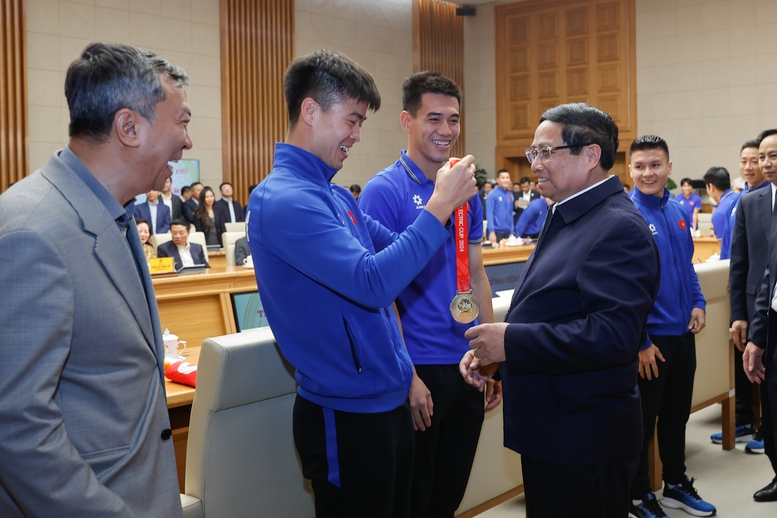 Thủ tướng gặp mặt, chúc mừng Đội tuyển bóng đá Việt Nam vô địch ASEAN Cup- Ảnh 3.