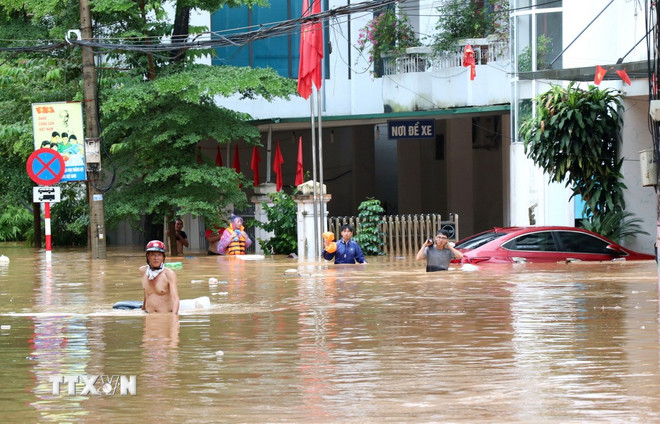 Hoàn thành việc hỗ trợ các gia đình có người chết, mất tích do bão trước 5/10- Ảnh 1.